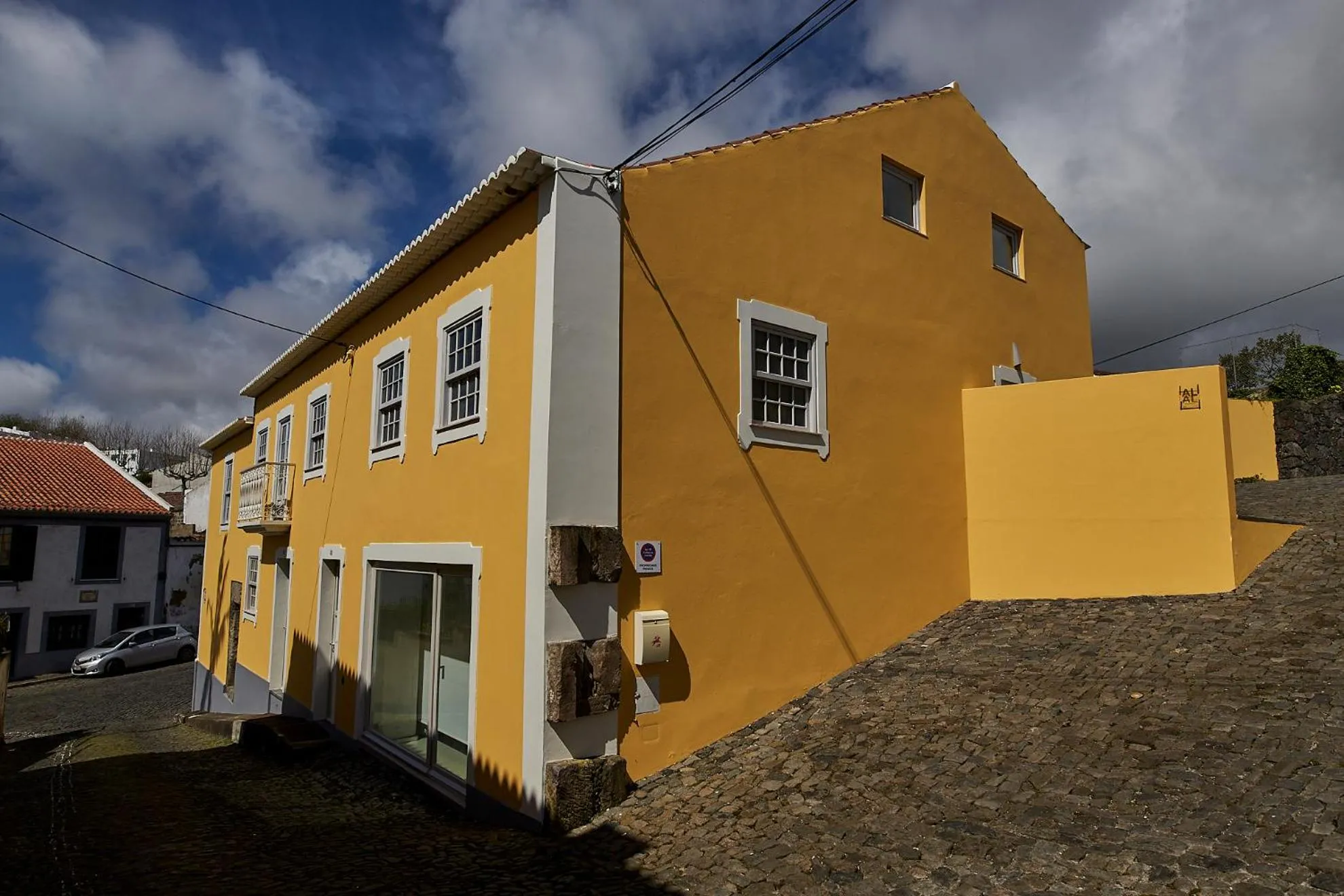 Quiet street view in Casa do Becco