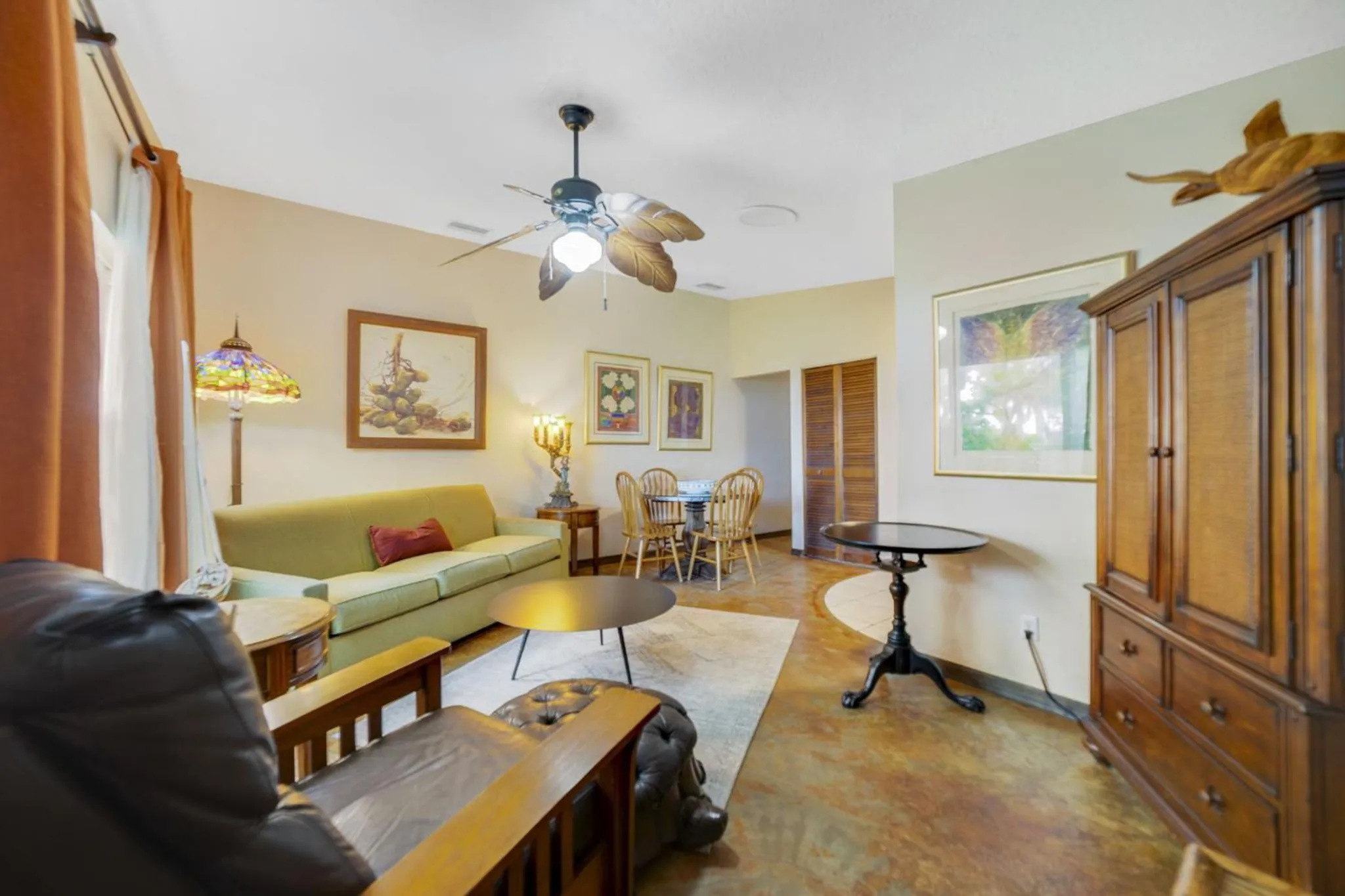 Living room in Beach Place Guesthouses
