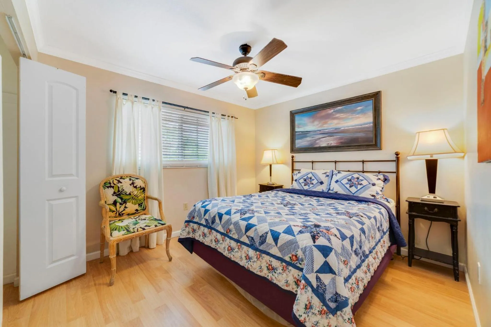 Bed in Beach Place Guesthouses