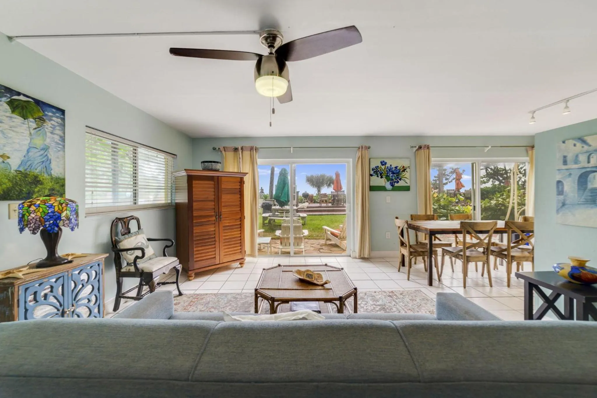Living room in Beach Place Guesthouses