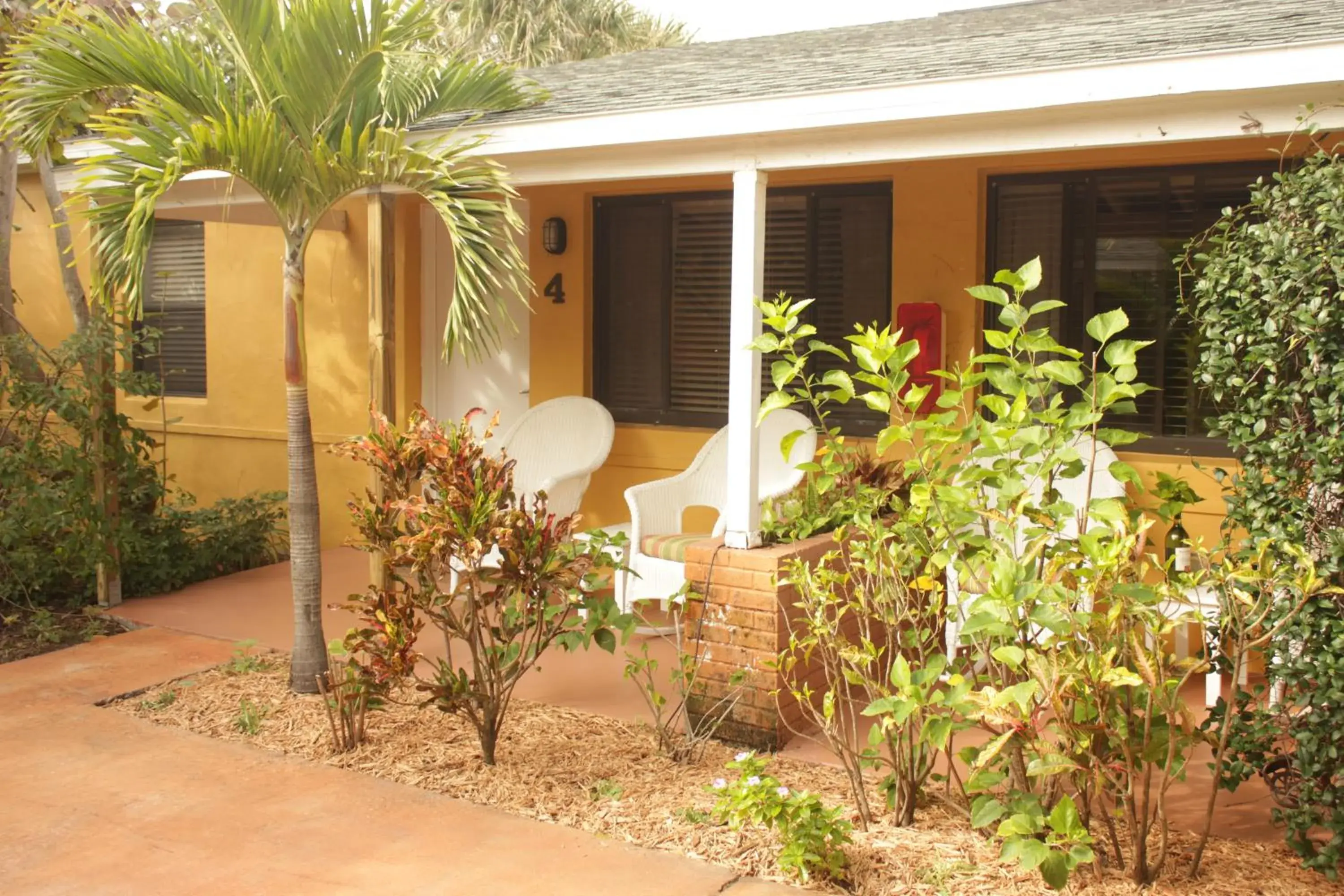 Property building in Beach Place Guesthouses Property building in Beach Place Guesthouses