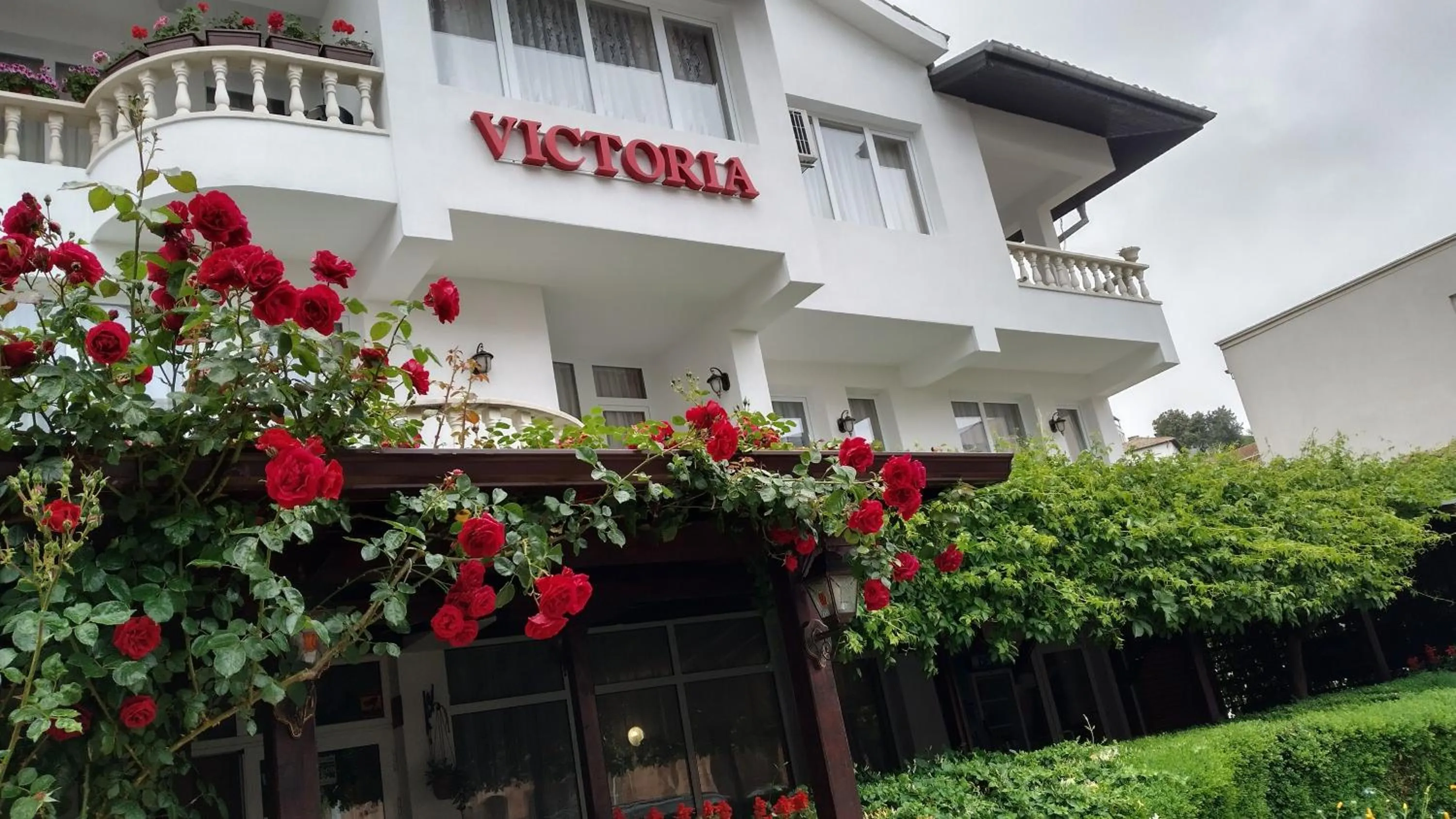 Facade/entrance in Victoria Family Hotel