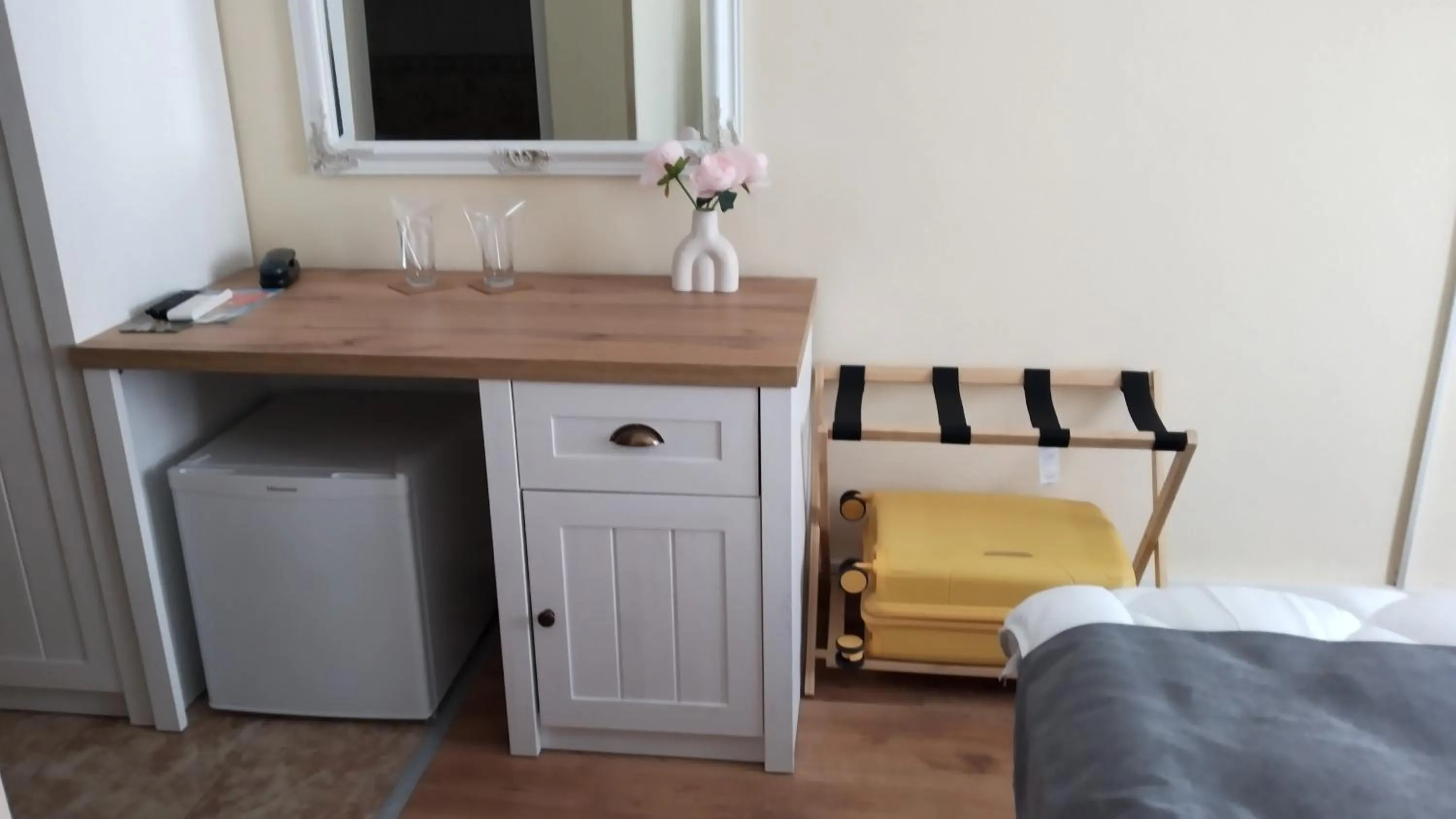 Seating area in Victoria Family Hotel