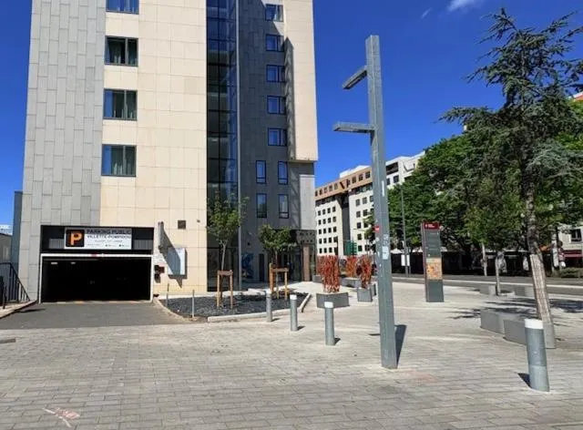 Parking in Ibis Styles Lyon Centre - Gare Part Dieu