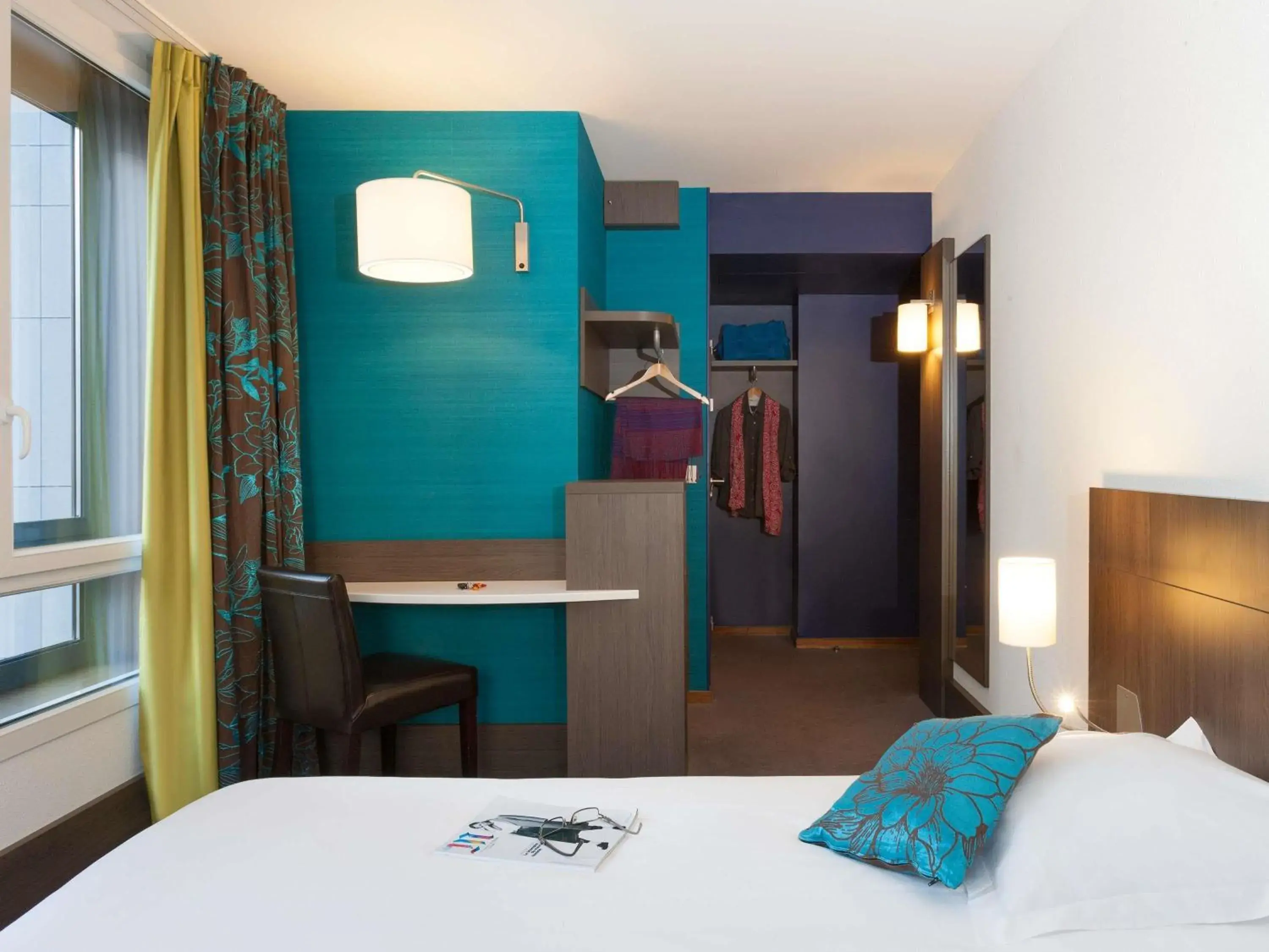 Bedroom, Bed in Ibis Styles Lyon Centre - Gare Part Dieu Bedroom, Bed in Ibis Styles Lyon Centre - Gare Part Dieu