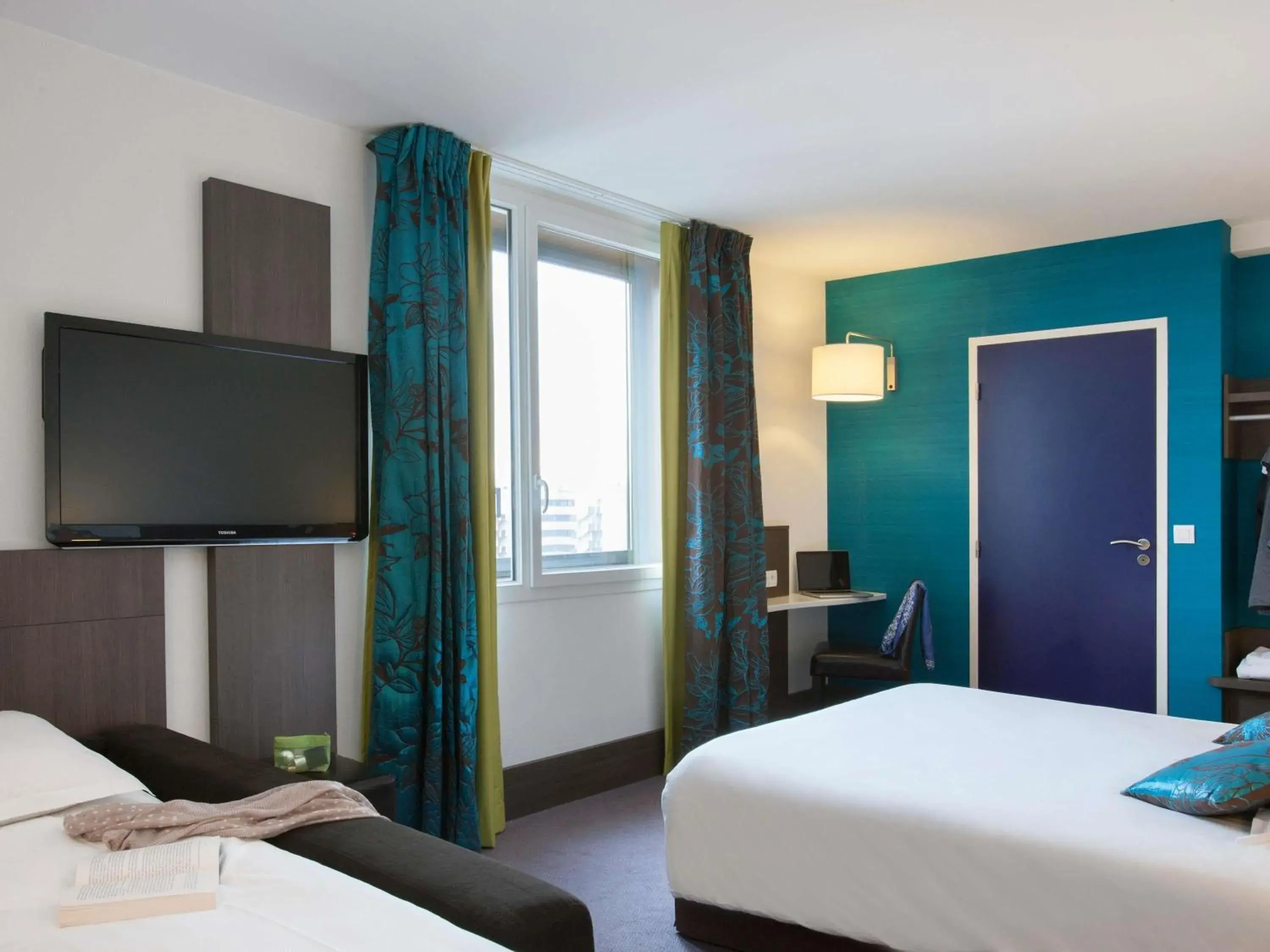 Bedroom, Bed in Ibis Styles Lyon Centre - Gare Part Dieu Bedroom, Bed in Ibis Styles Lyon Centre - Gare Part Dieu