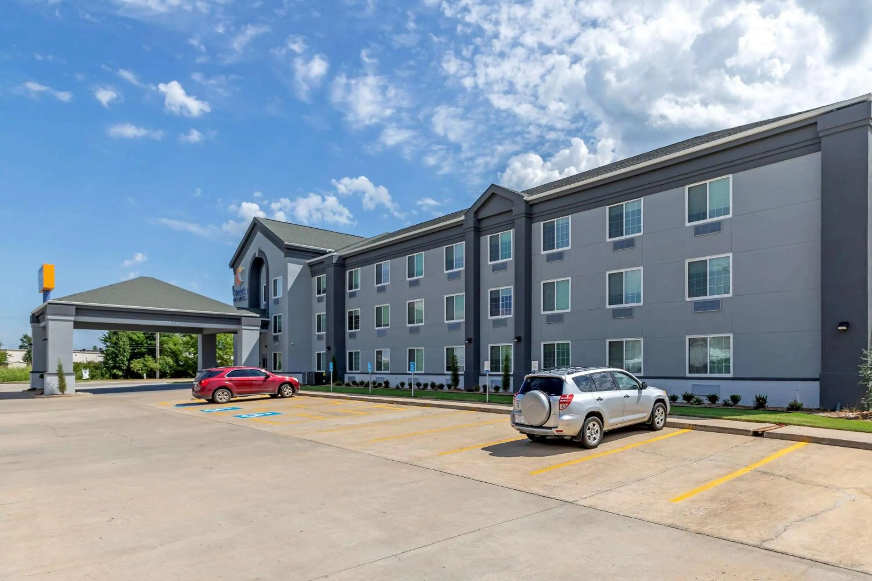 Property building in Comfort Inn & Suites