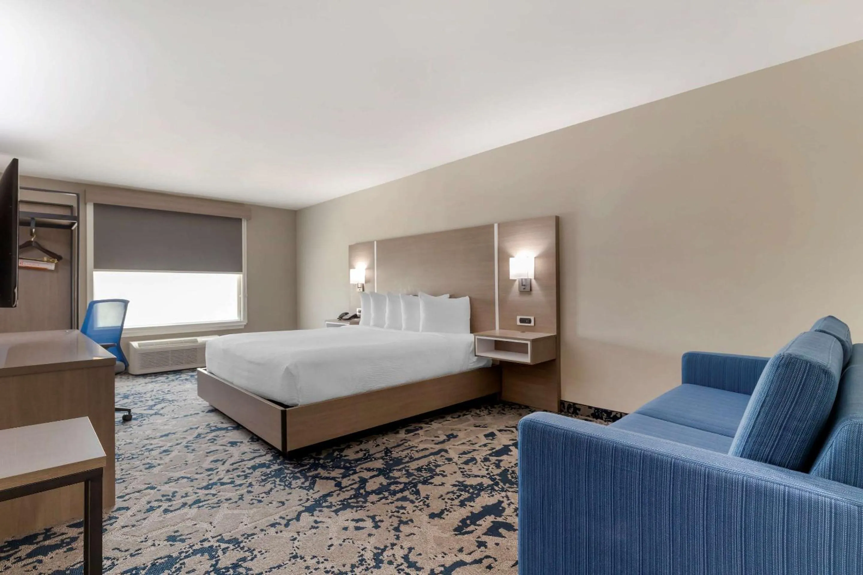 Bedroom, Bed in Comfort Inn & Suites