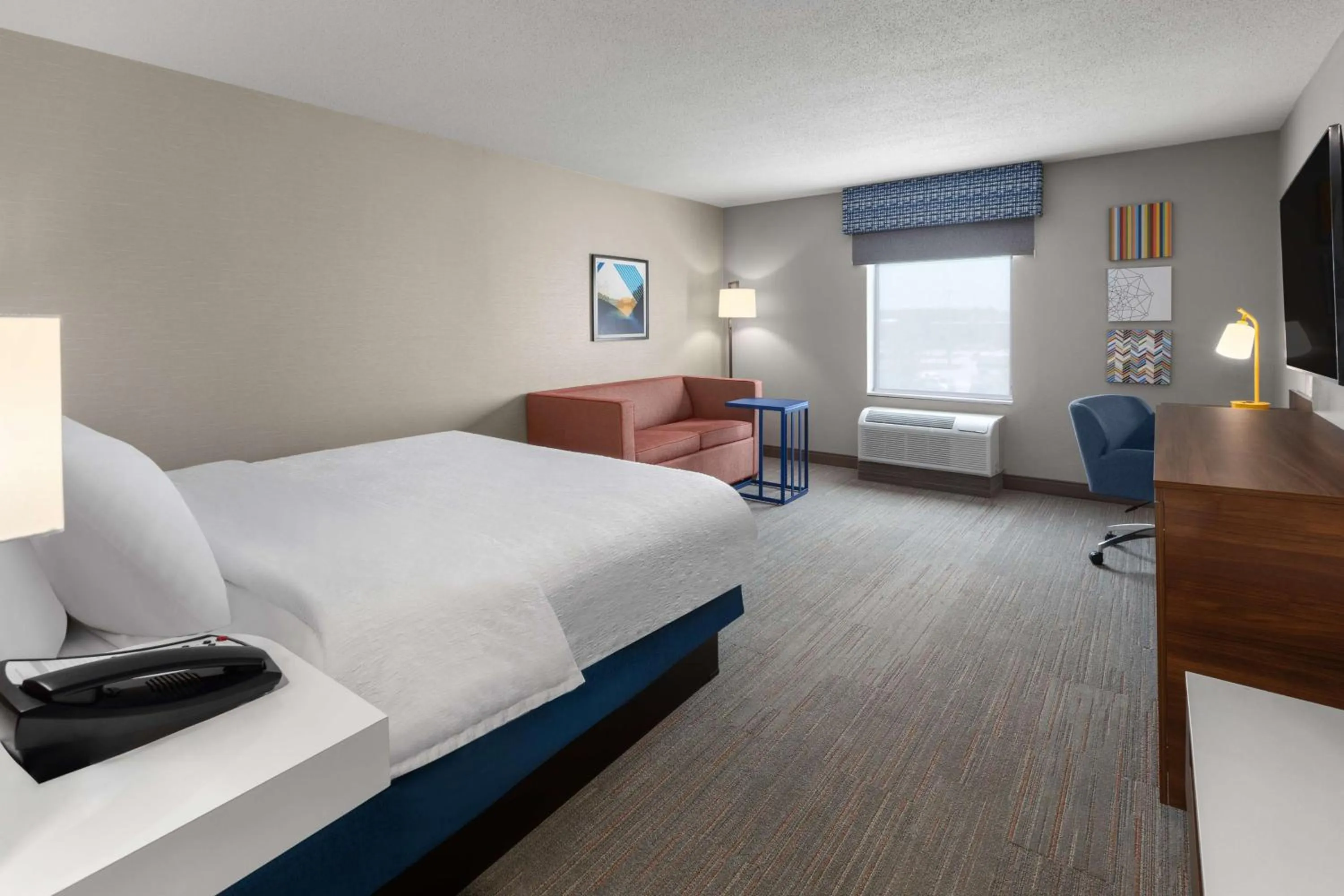 Living room, Bed in Hampton Inn & Suites Saginaw