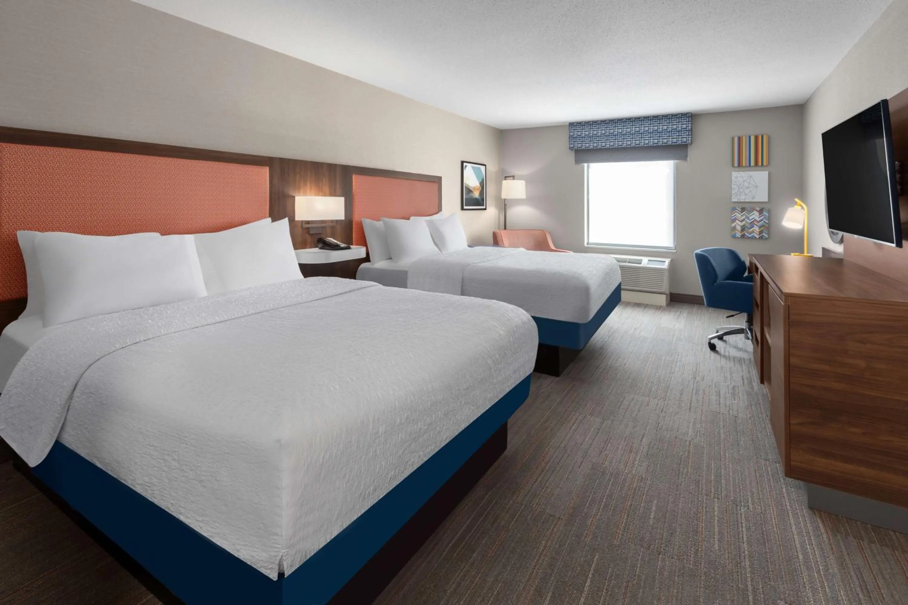 Bed in Hampton Inn & Suites Saginaw