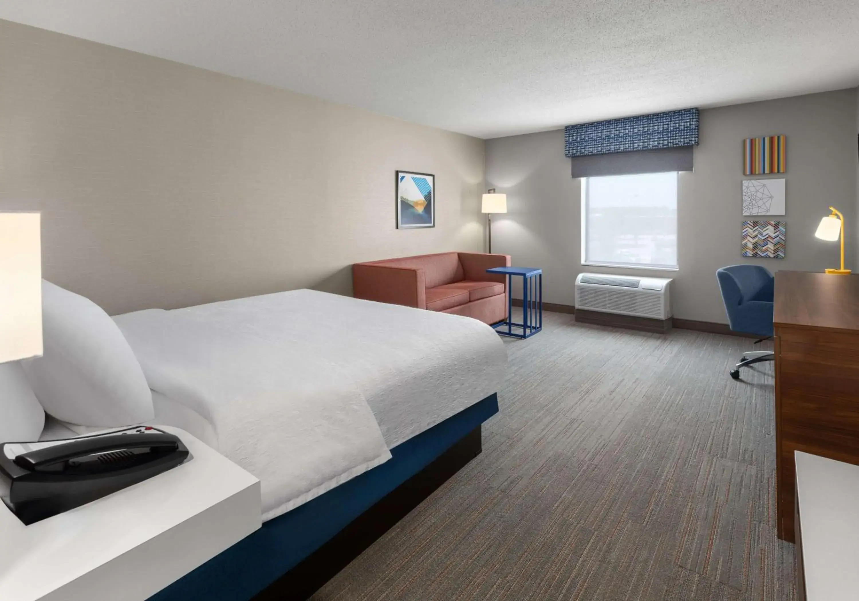 King Room with Sofa Bed in Hampton Inn & Suites Saginaw King Room with Sofa Bed in Hampton Inn & Suites Saginaw