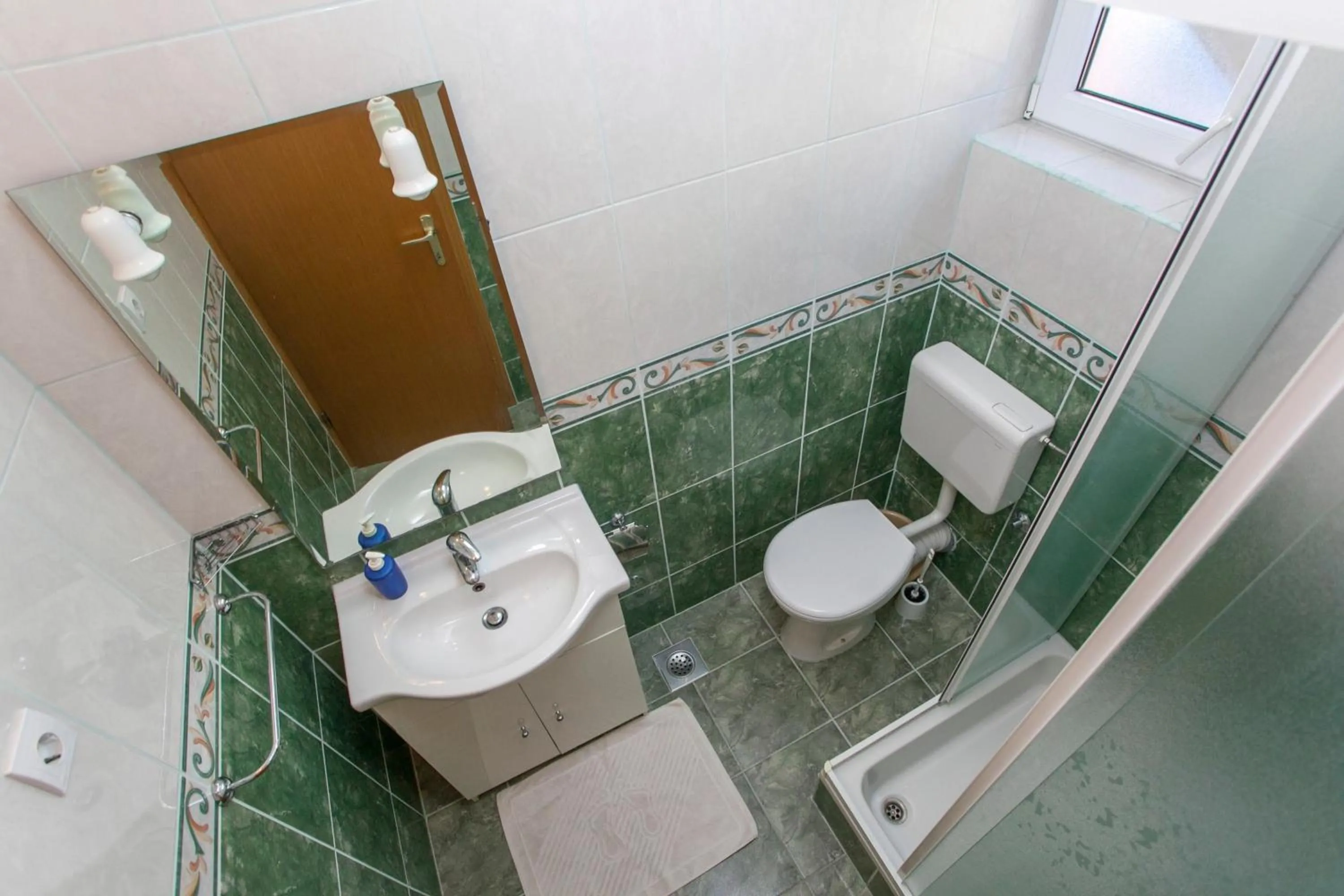Shower in Apartmani Jela