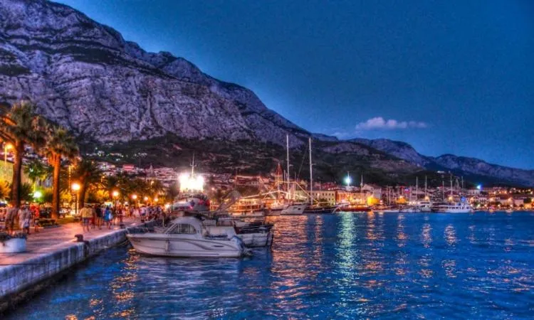 Hiking in Apartmani Jela