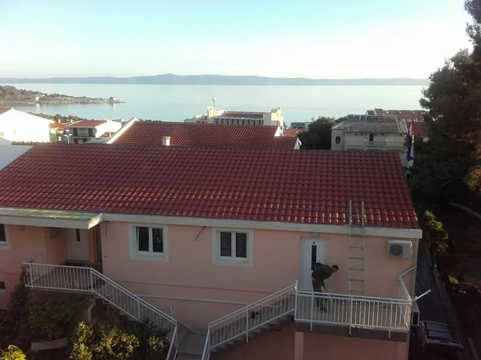 Property building in Apartmani Jela