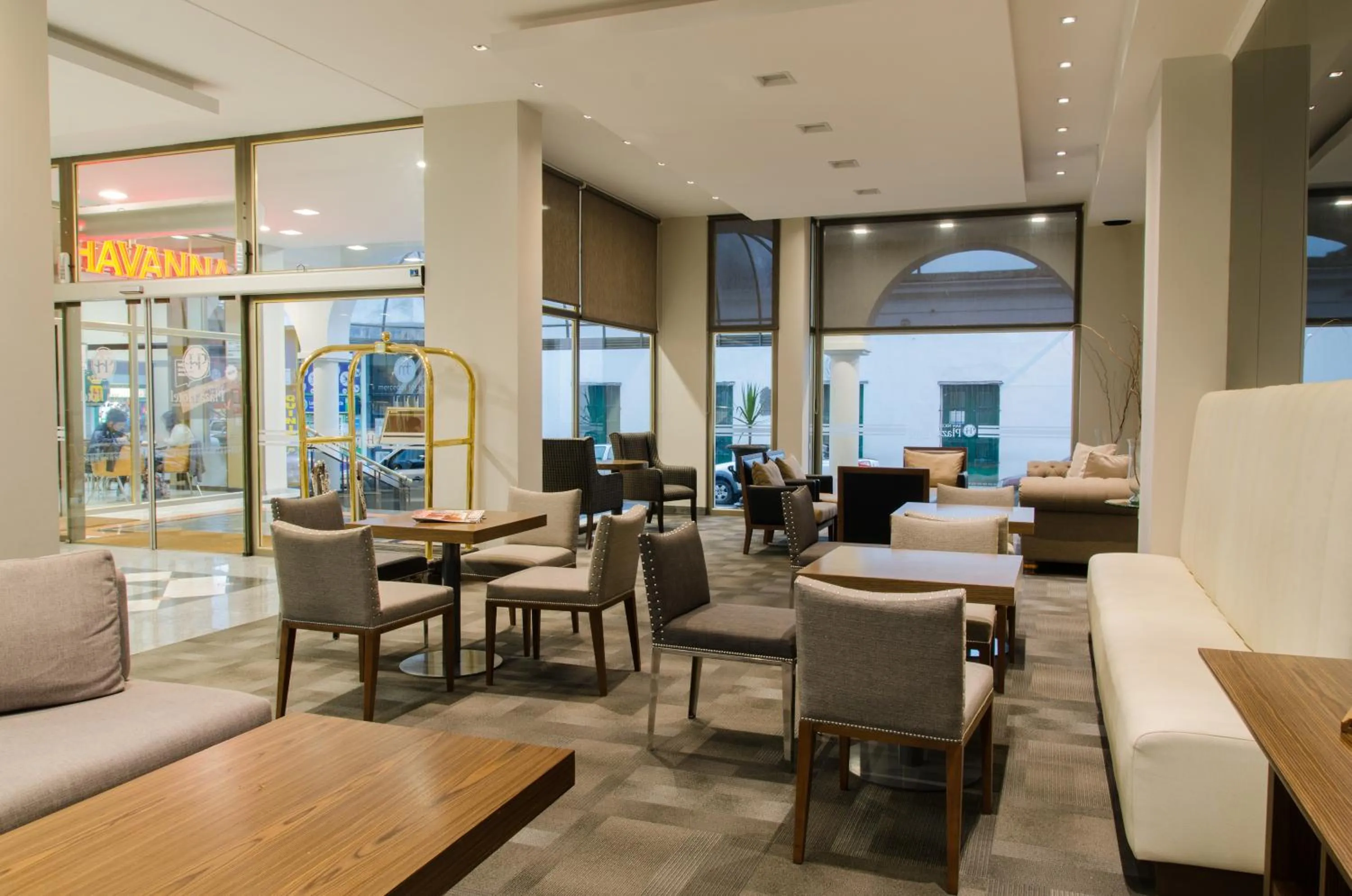 Living room in San Nicolas Plaza