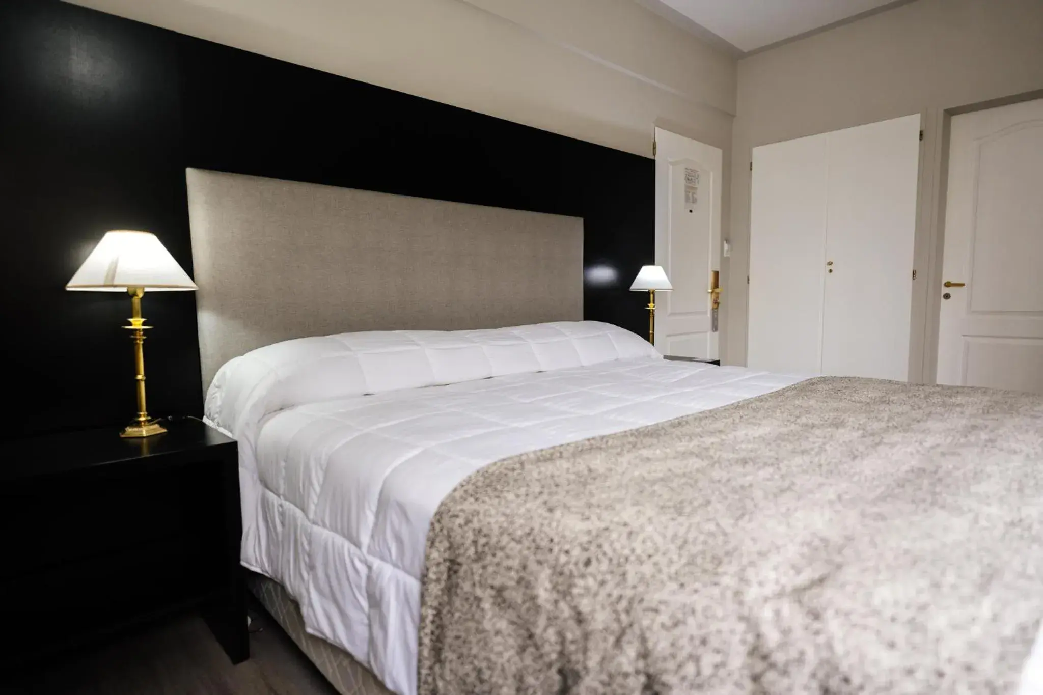 Bed in San Nicolas Plaza Bed in San Nicolas Plaza