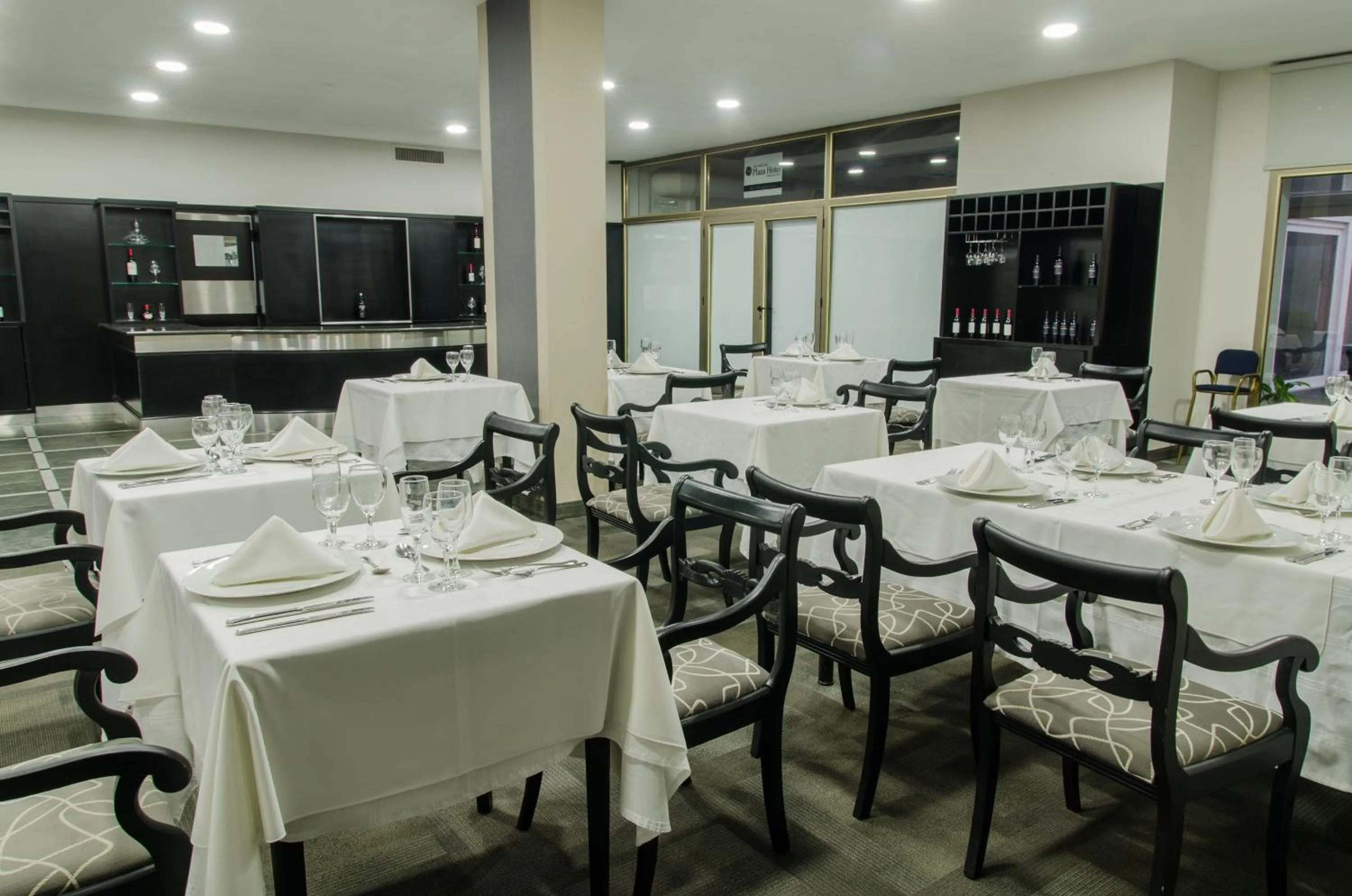 Restaurant/places to eat in San Nicolas Plaza