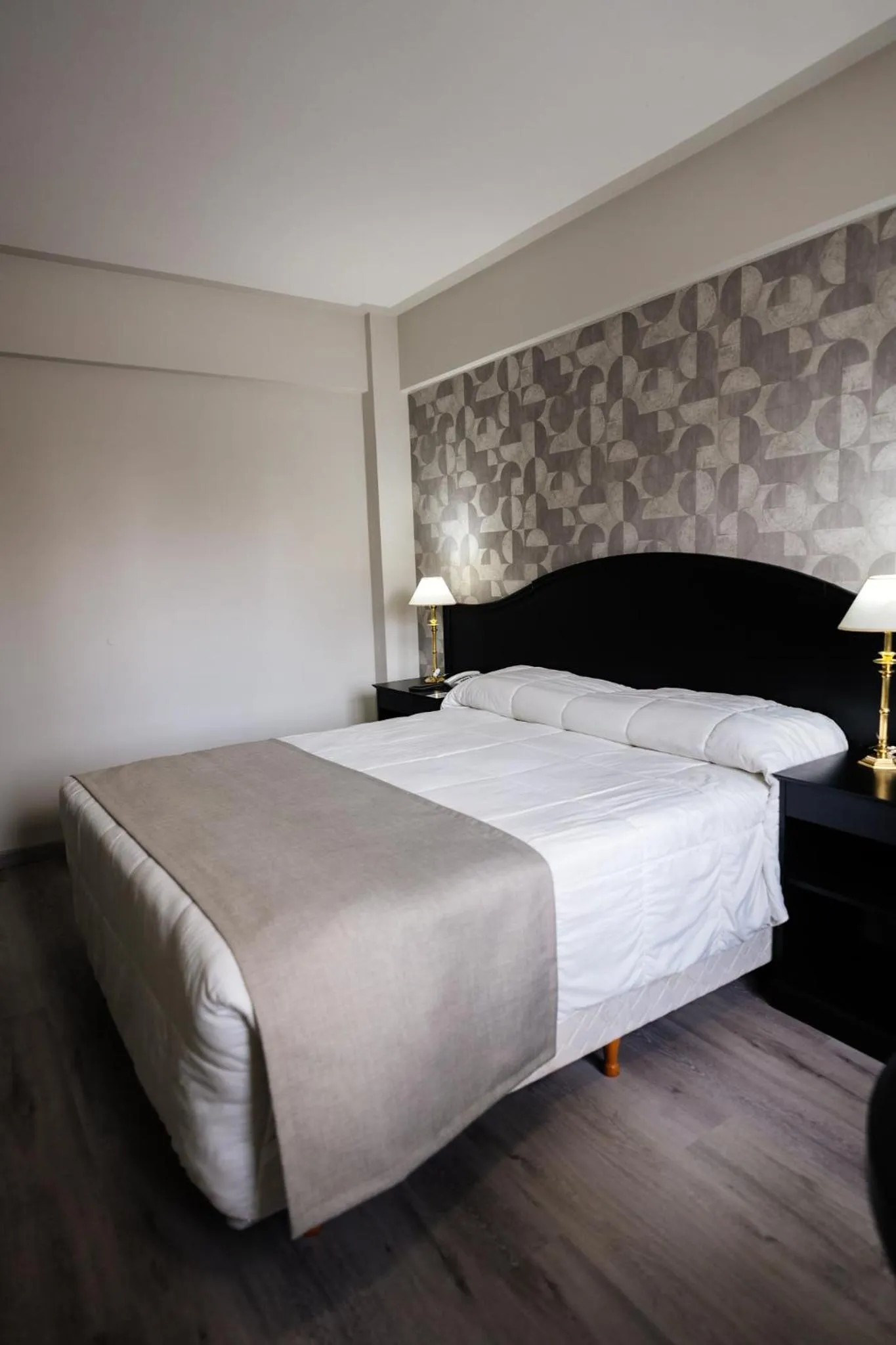 Bed in San Nicolas Plaza