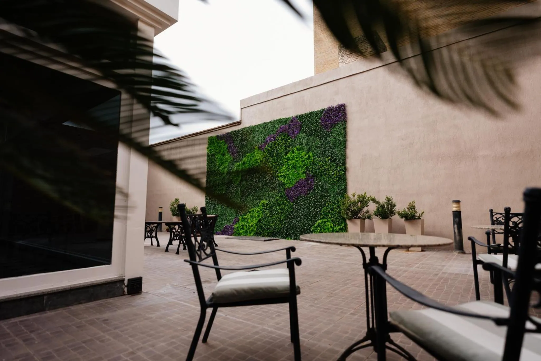 Off site in San Nicolas Plaza