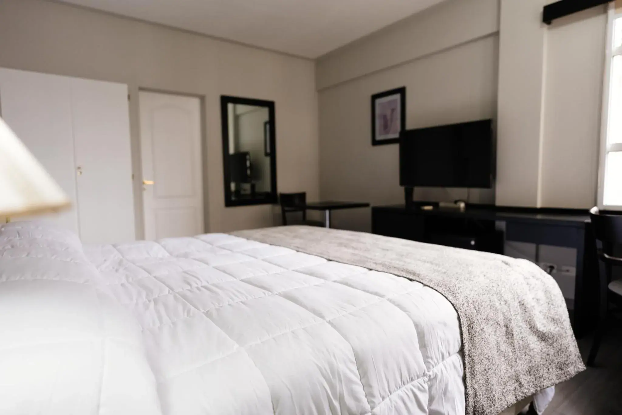 Bed in San Nicolas Plaza Bed in San Nicolas Plaza