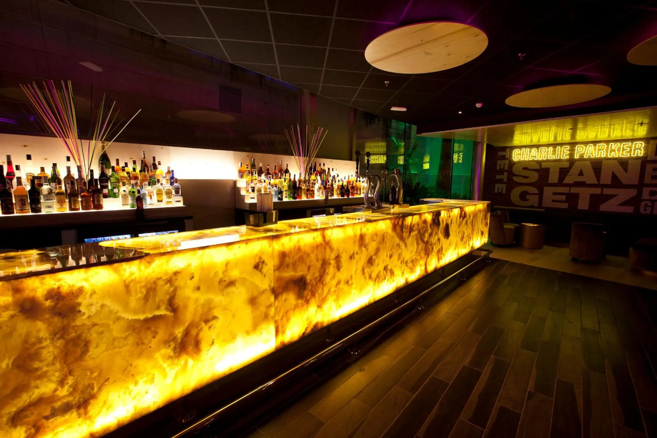 Nightclub / DJ in Riviera Beachotel - Adults Recommended