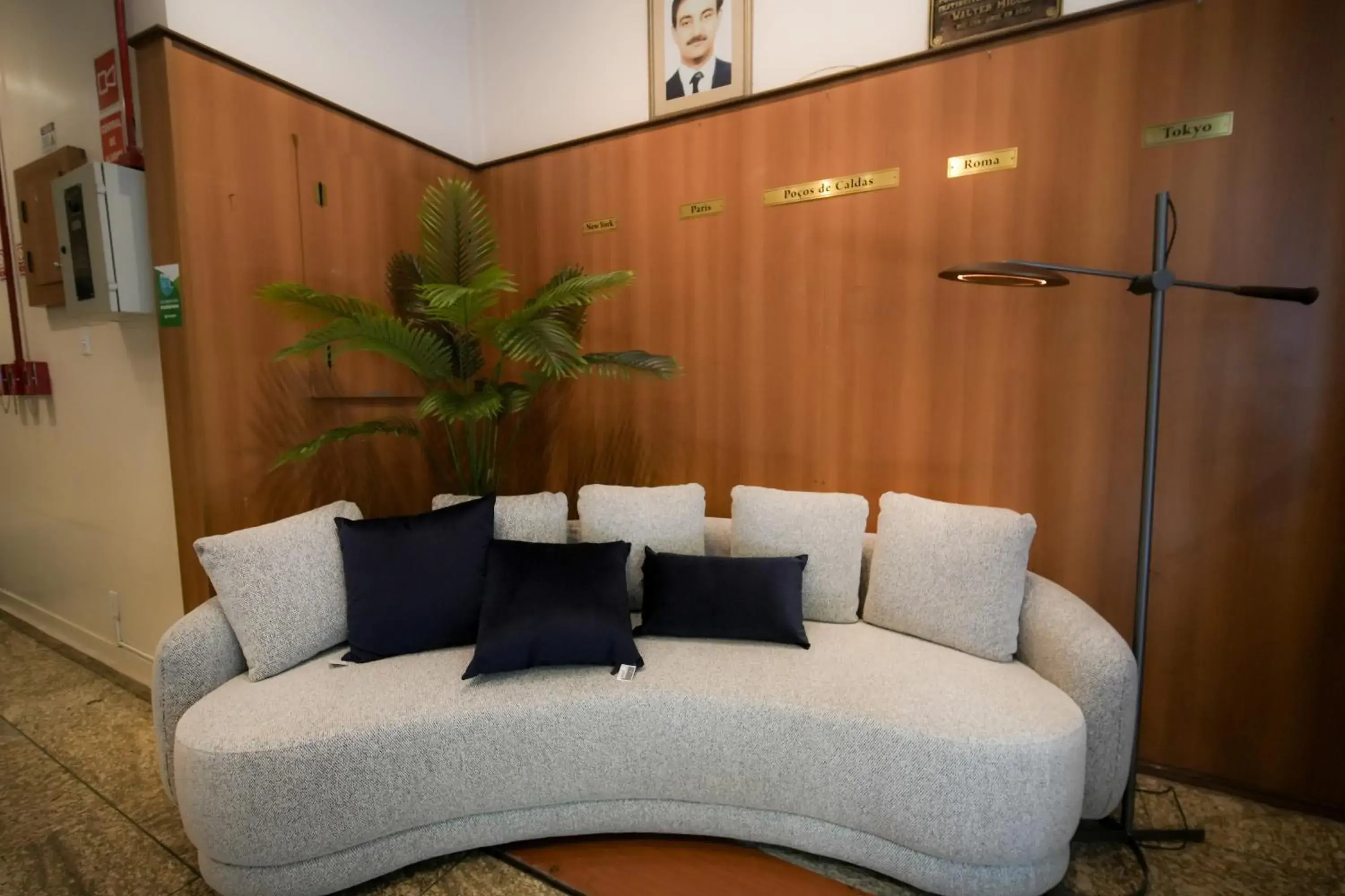 Lobby or reception in Hotel Dan Inn Poços de Caldas - A melhor localização do Centro by Nacional Inn Lobby or reception in Hotel Dan Inn Poços de Caldas - A melhor localização do Centro by Nacional Inn