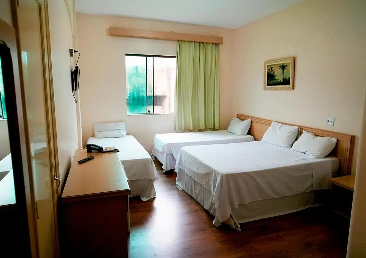 Bedroom, Bed in Hotel Dan Inn Poços de Caldas - A melhor localização do Centro by Nacional Inn Bedroom, Bed in Hotel Dan Inn Poços de Caldas - A melhor localização do Centro by Nacional Inn