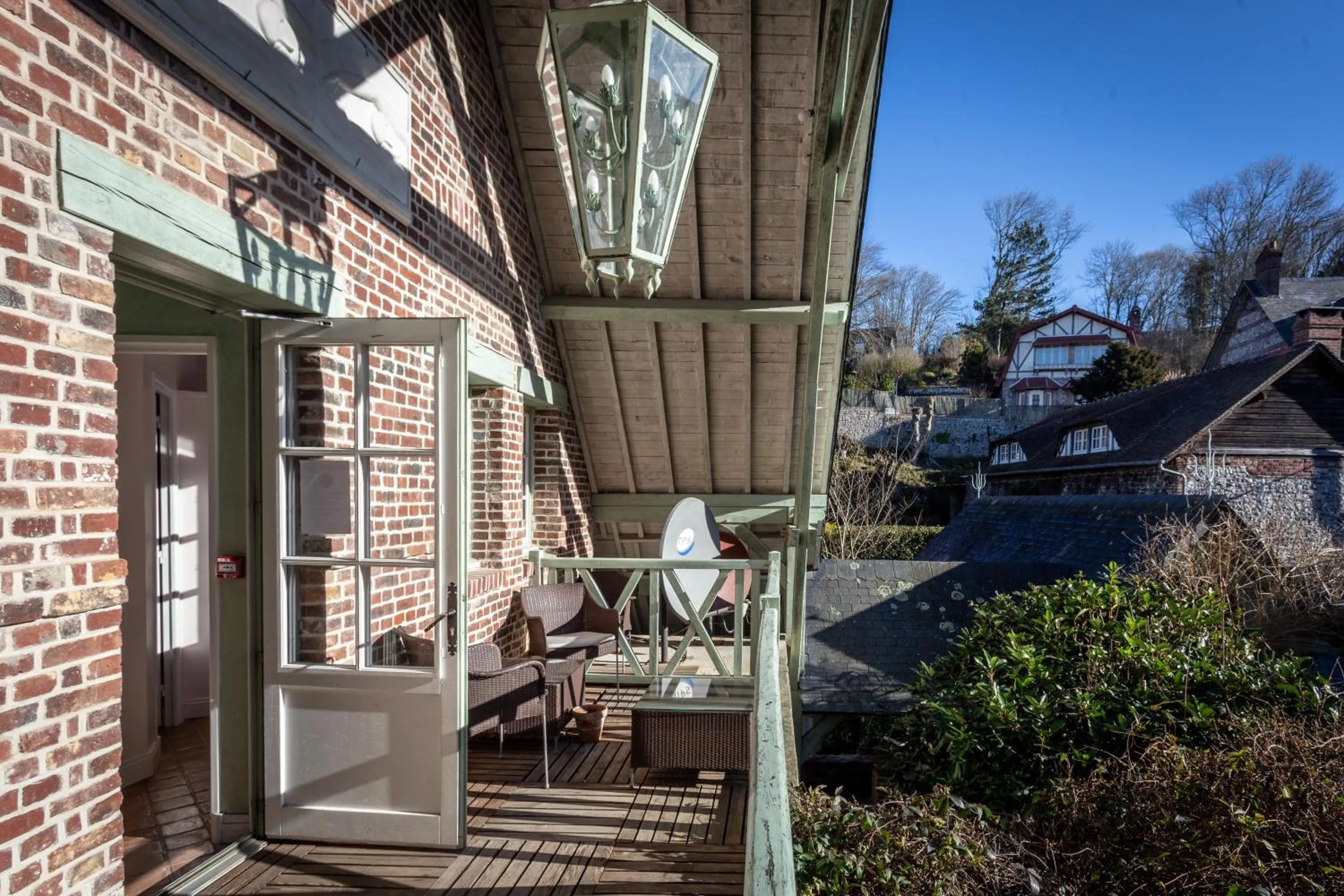 Balcony/Terrace in Relais Hôtelier Douce France