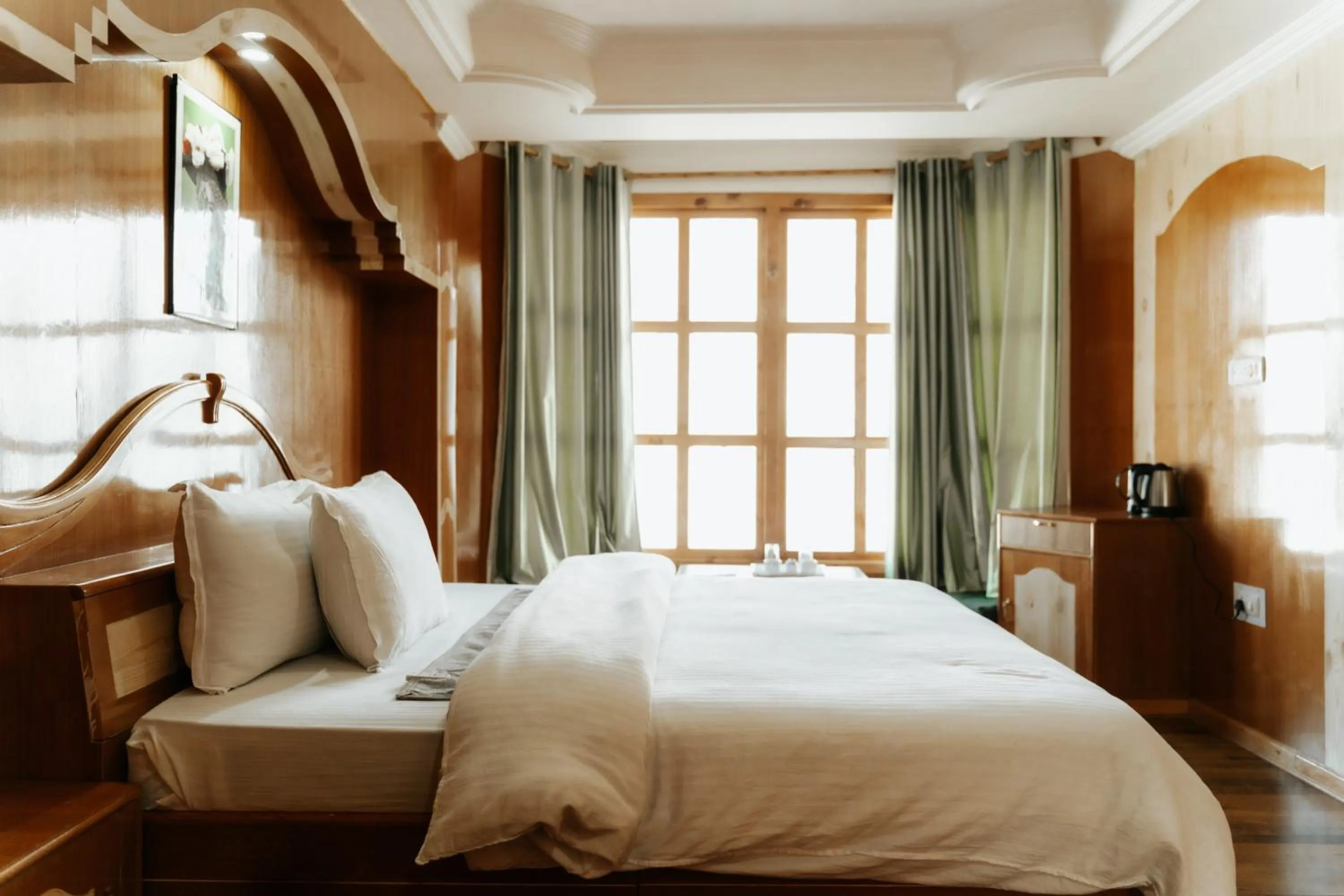 Photo of the whole room in Hotel Kalpa Deshang