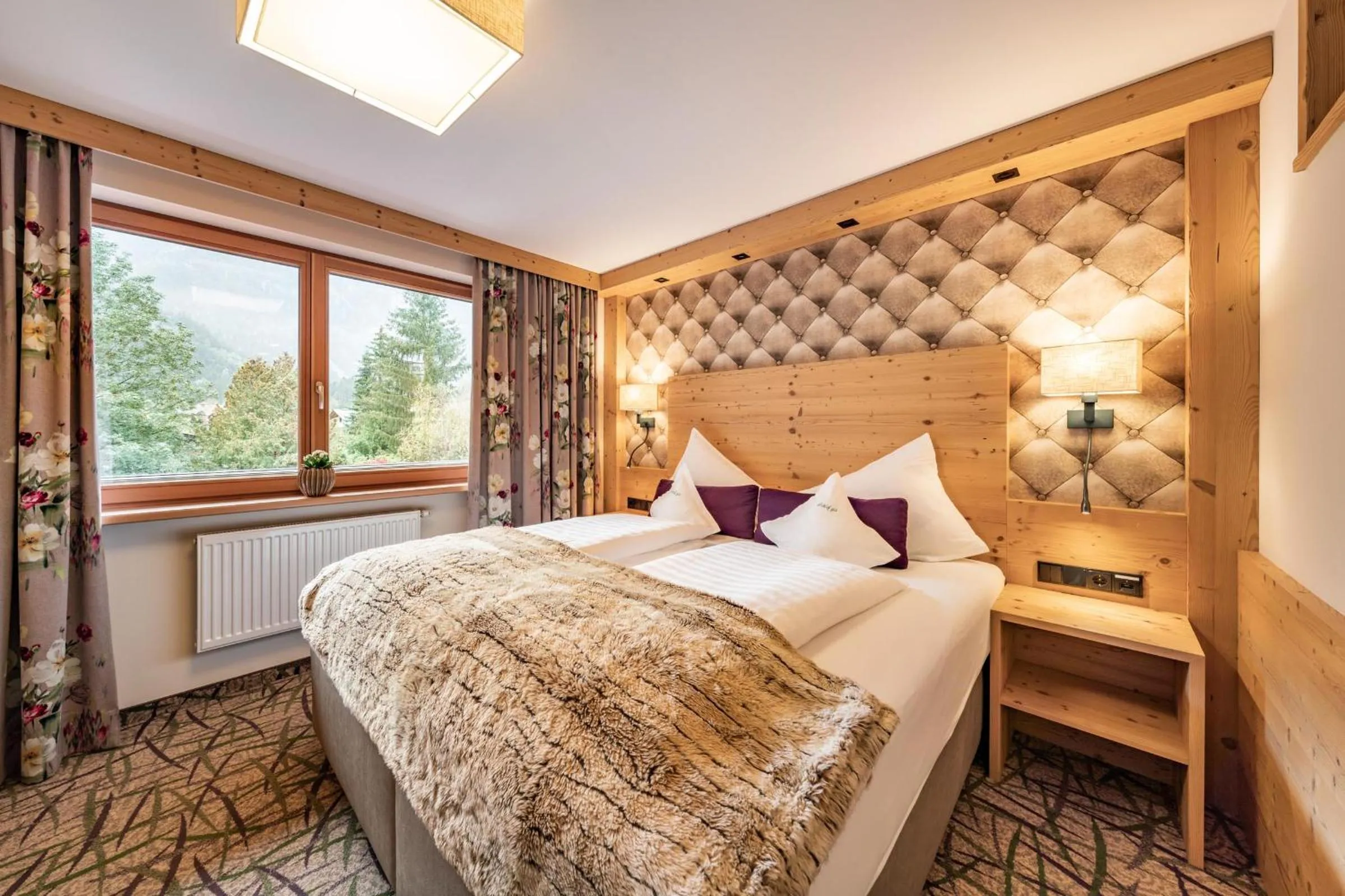 Bedroom, Bed in Hotel Pramstraller