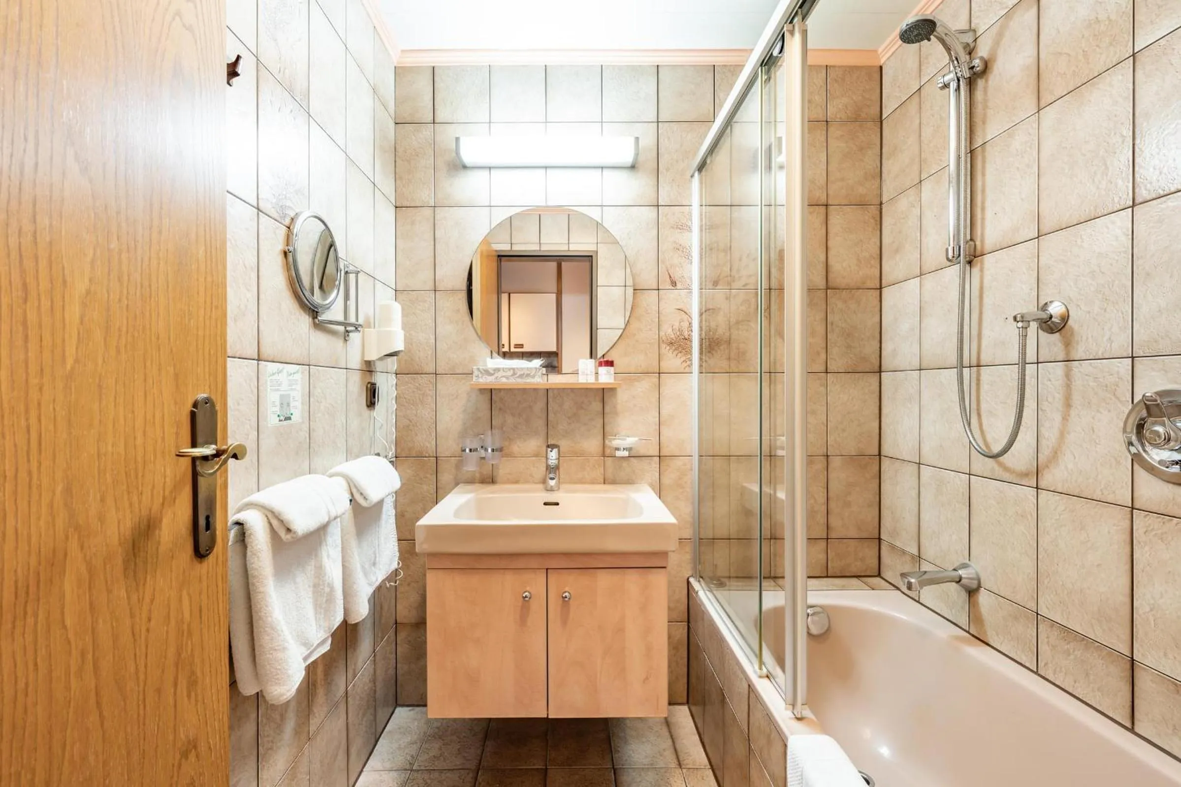 Bathroom in Hotel Pramstraller