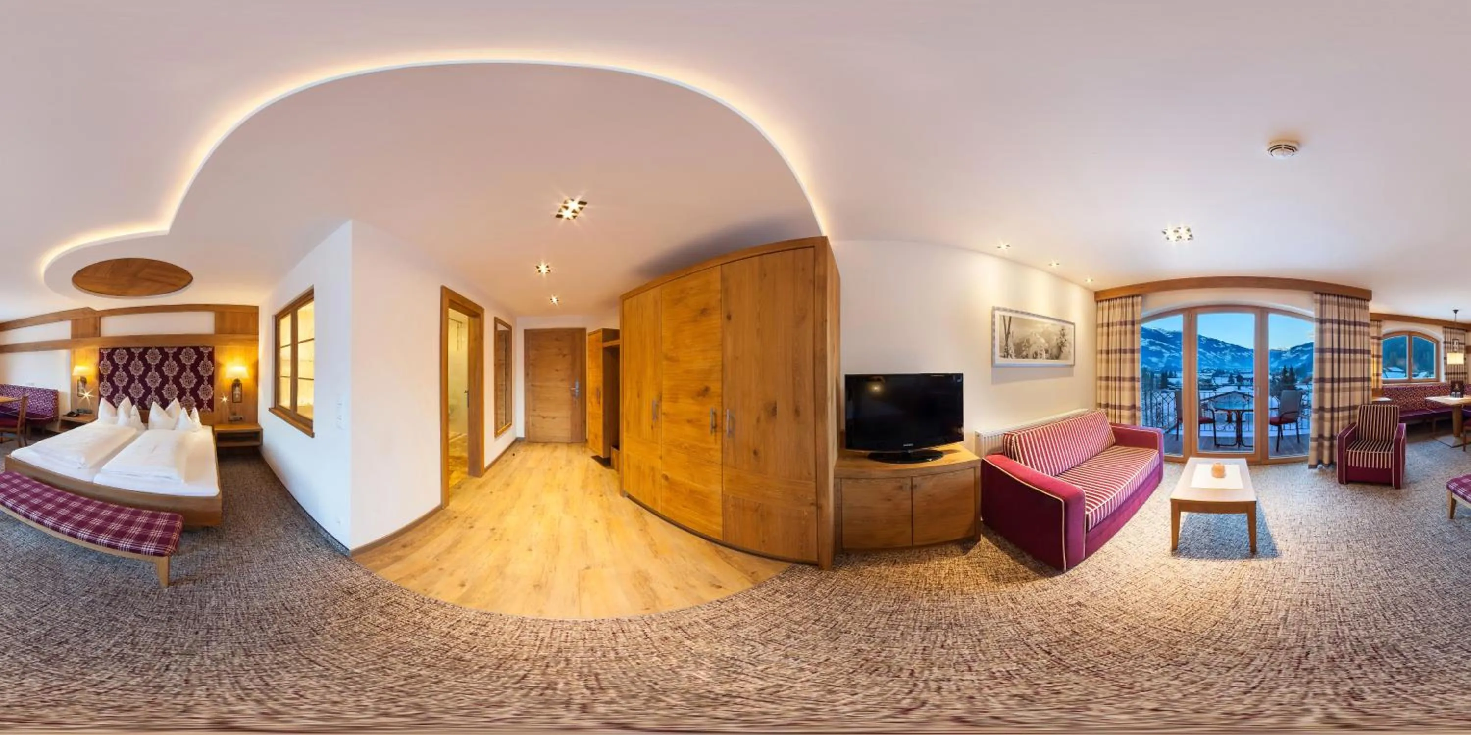 Balcony/Terrace, Bed in Hotel Pramstraller