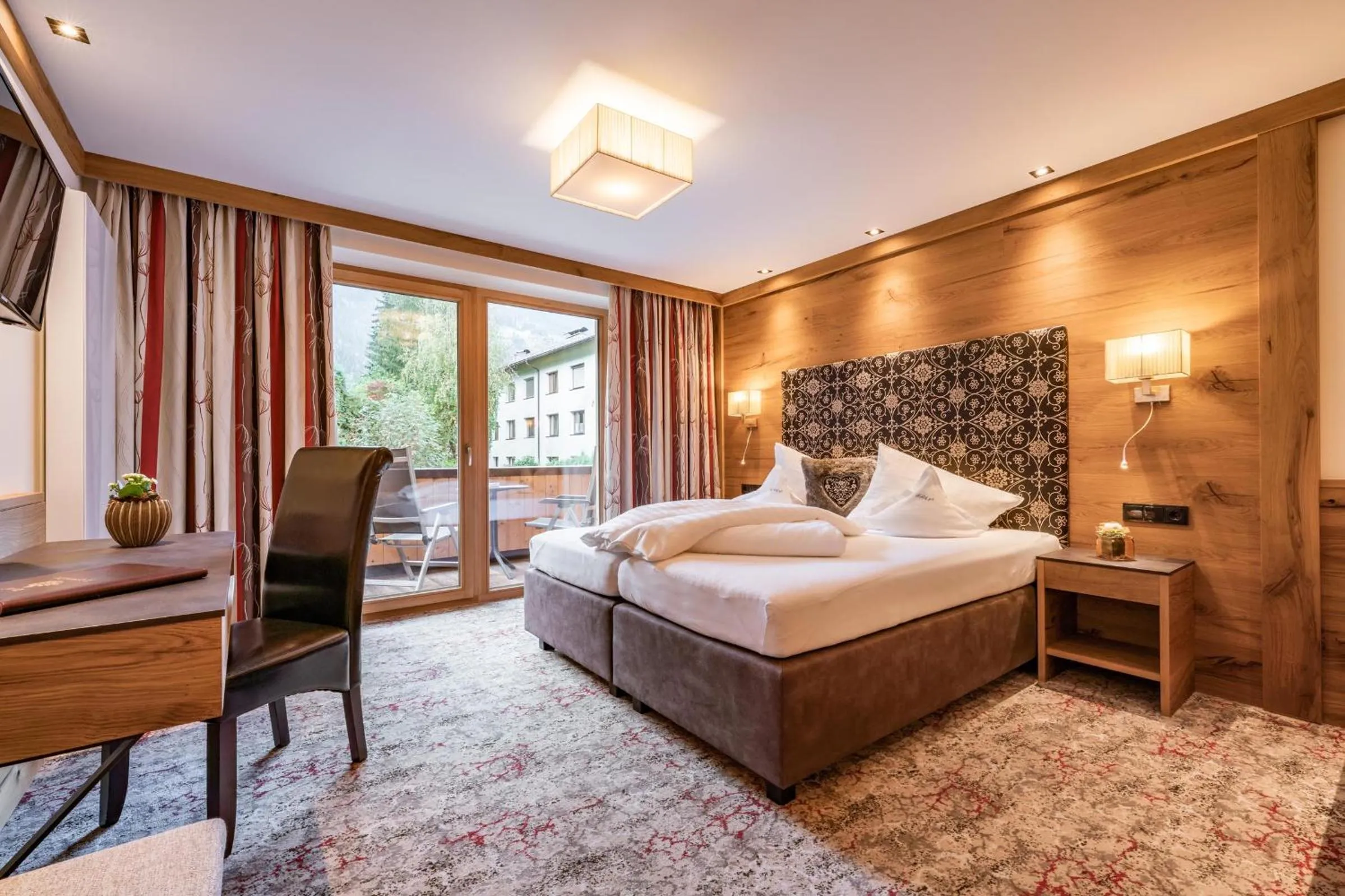 Bedroom, Bed in Hotel Pramstraller