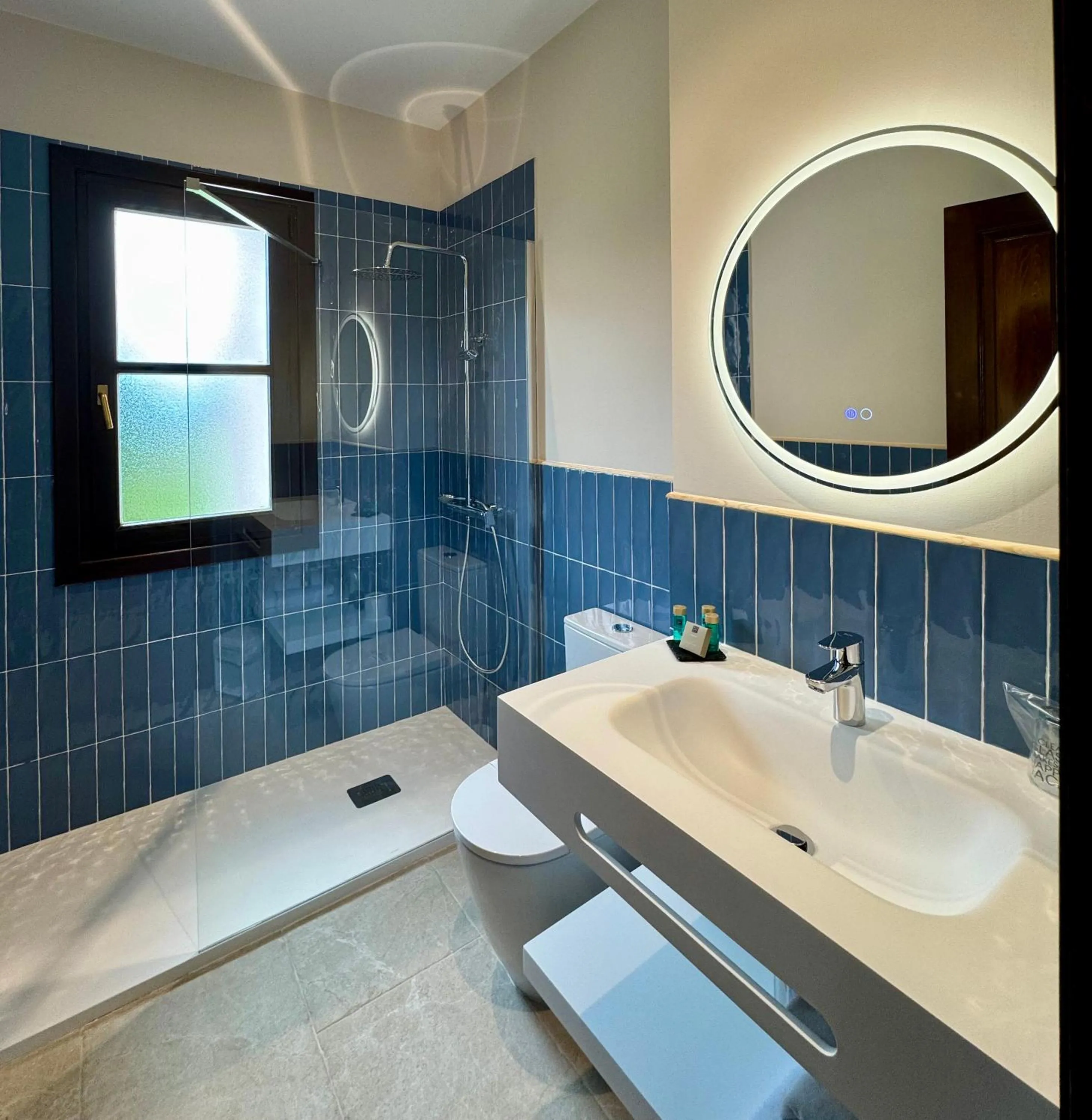 Shower in Hotel Rural El Texeu