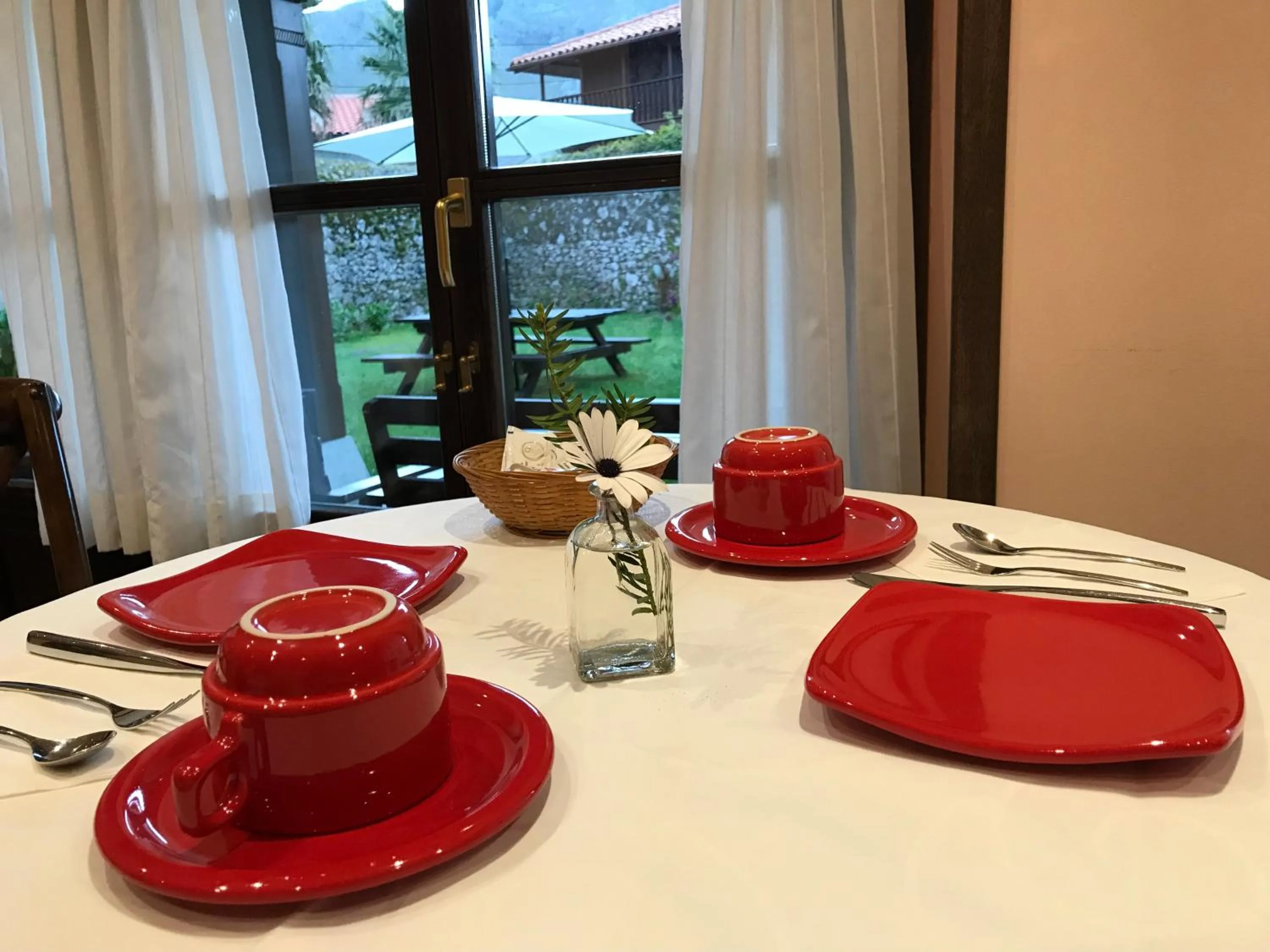 Food and drinks in Hotel Rural El Texeu