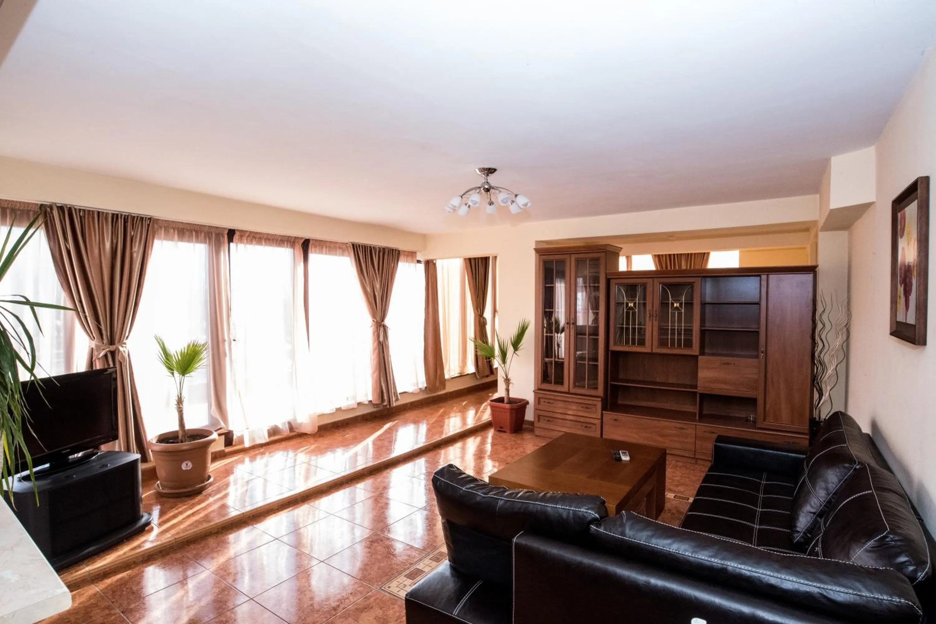 TV and multimedia in Avenue Hotel