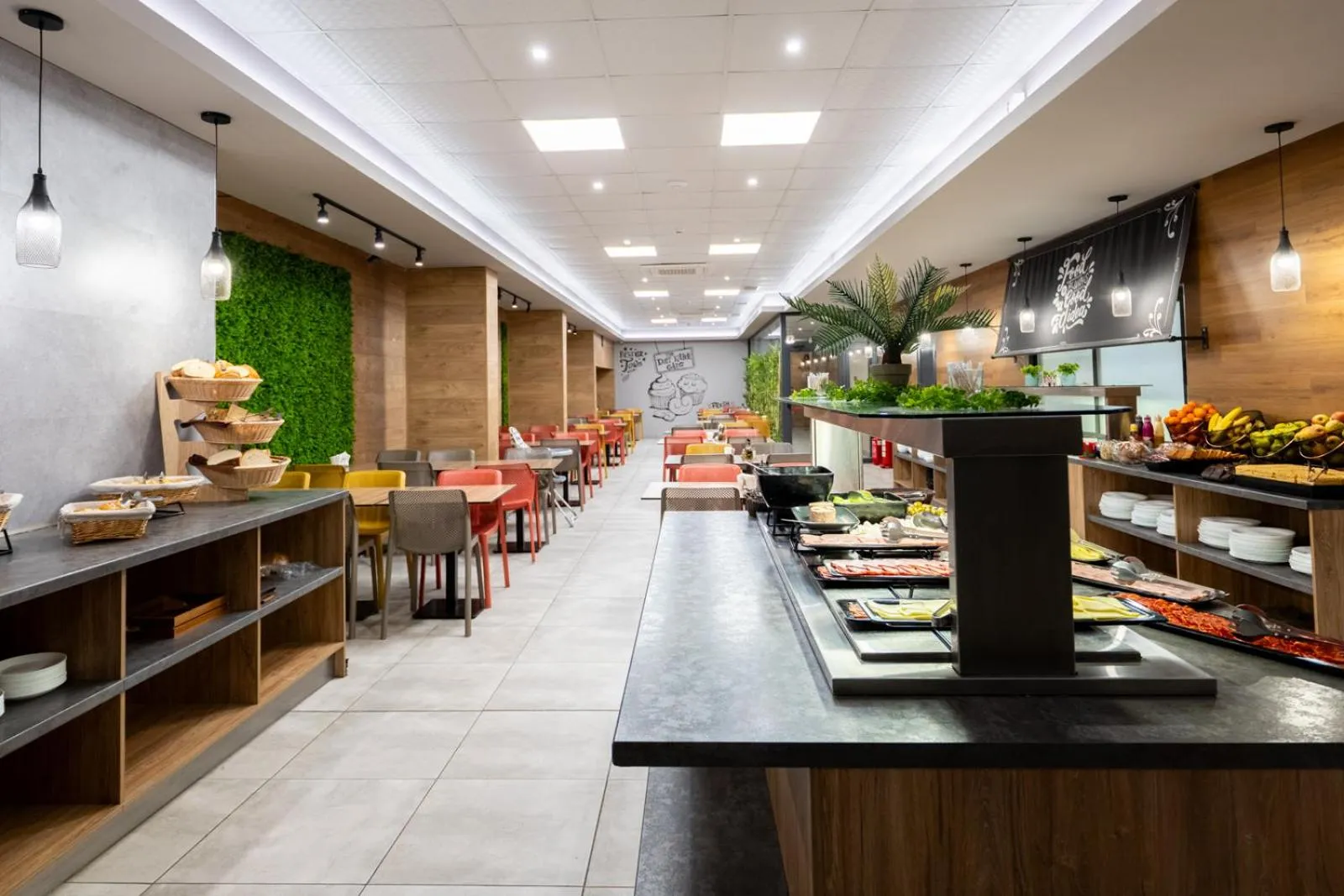 Restaurant/places to eat in Avenue Hotel