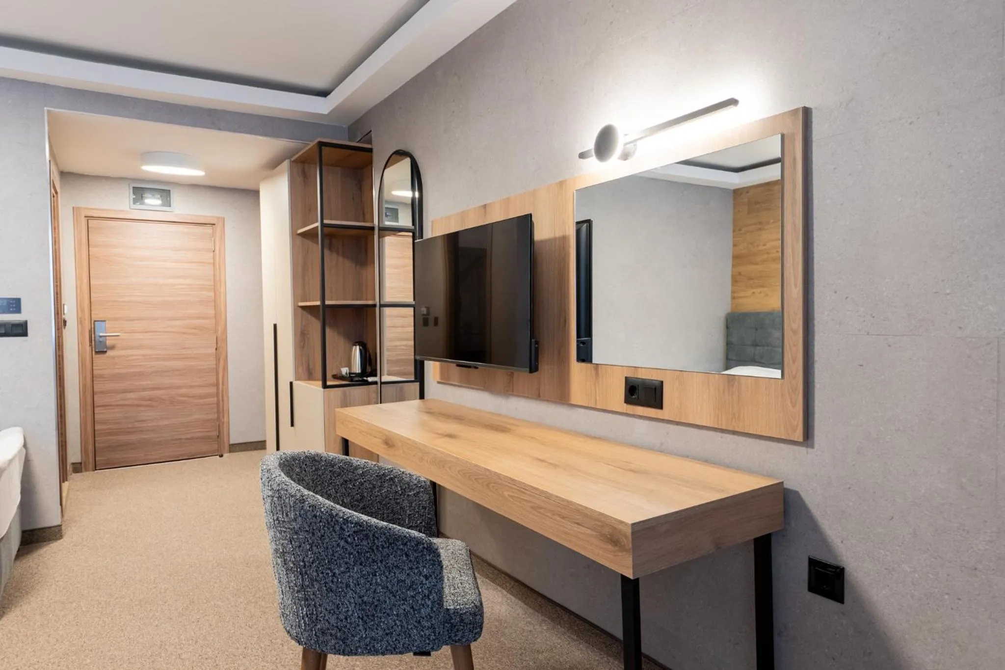 TV and multimedia in Avenue Hotel