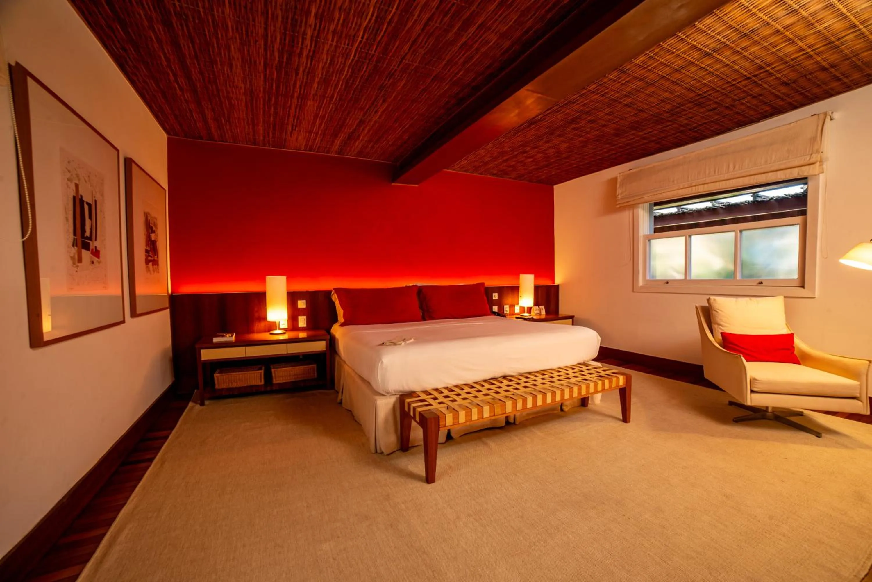 Bed in Pousada Literária de Paraty