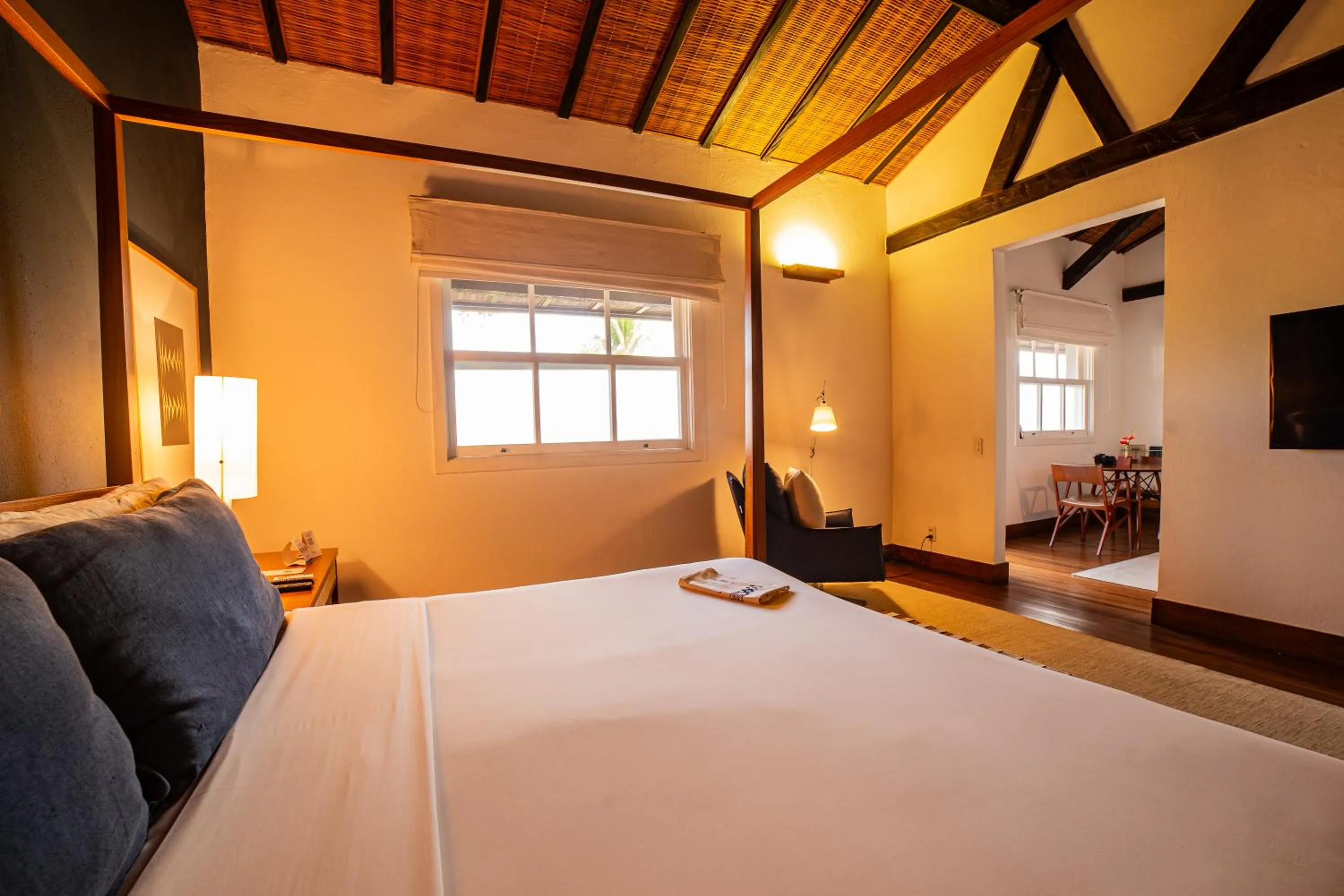 Bed in Pousada Literária de Paraty