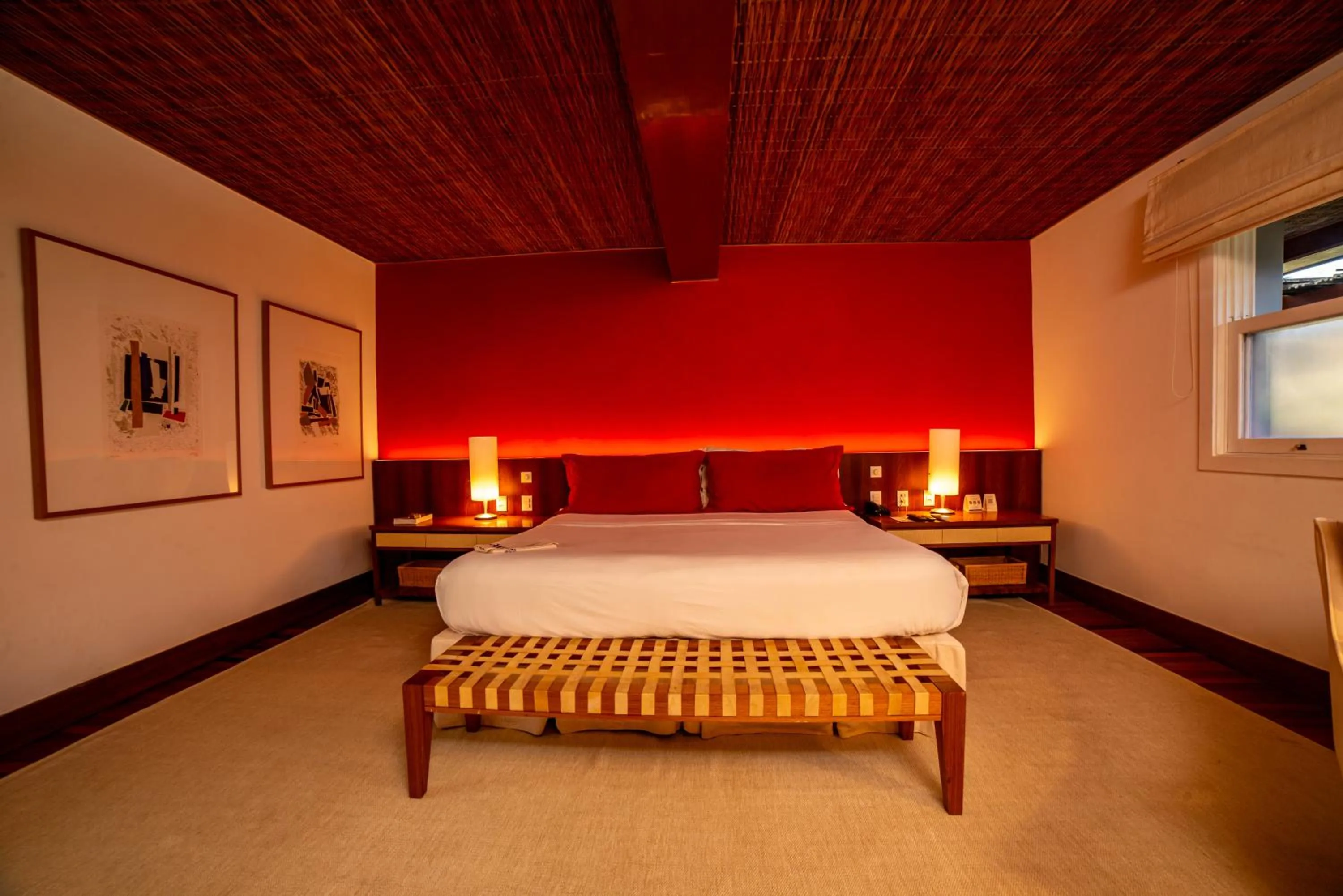 Bed in Pousada Literária de Paraty