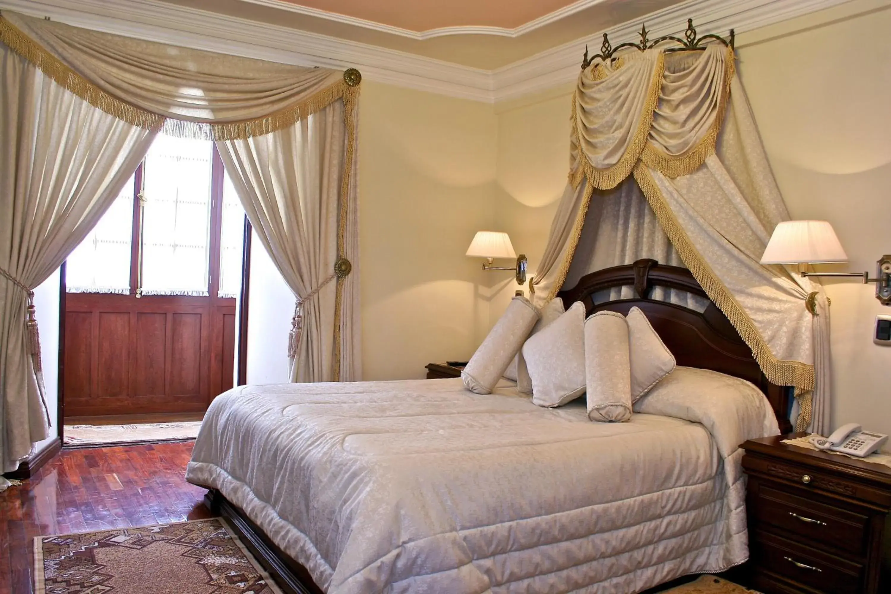 Bedroom, Bed in San Marino Royal Hotel Bedroom, Bed in San Marino Royal Hotel