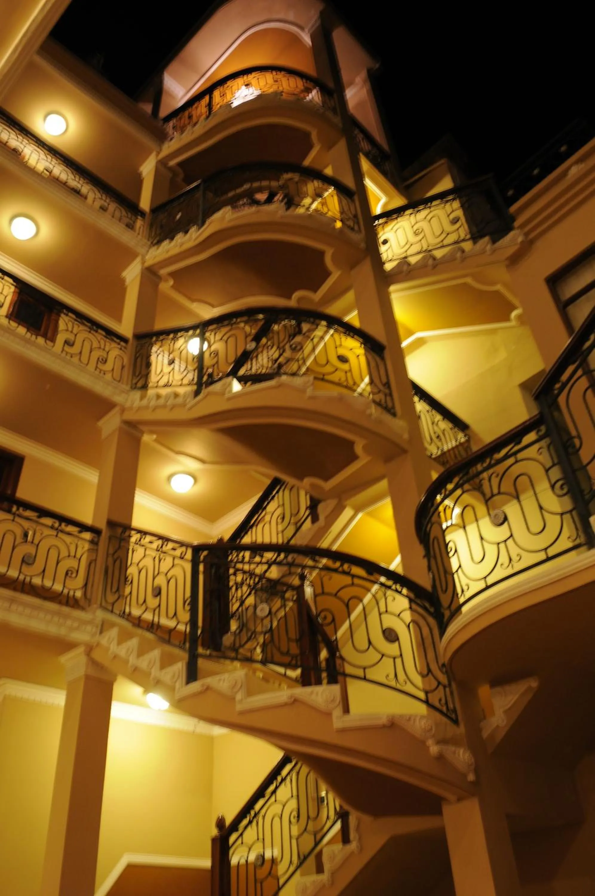 Patio in San Marino Royal Hotel