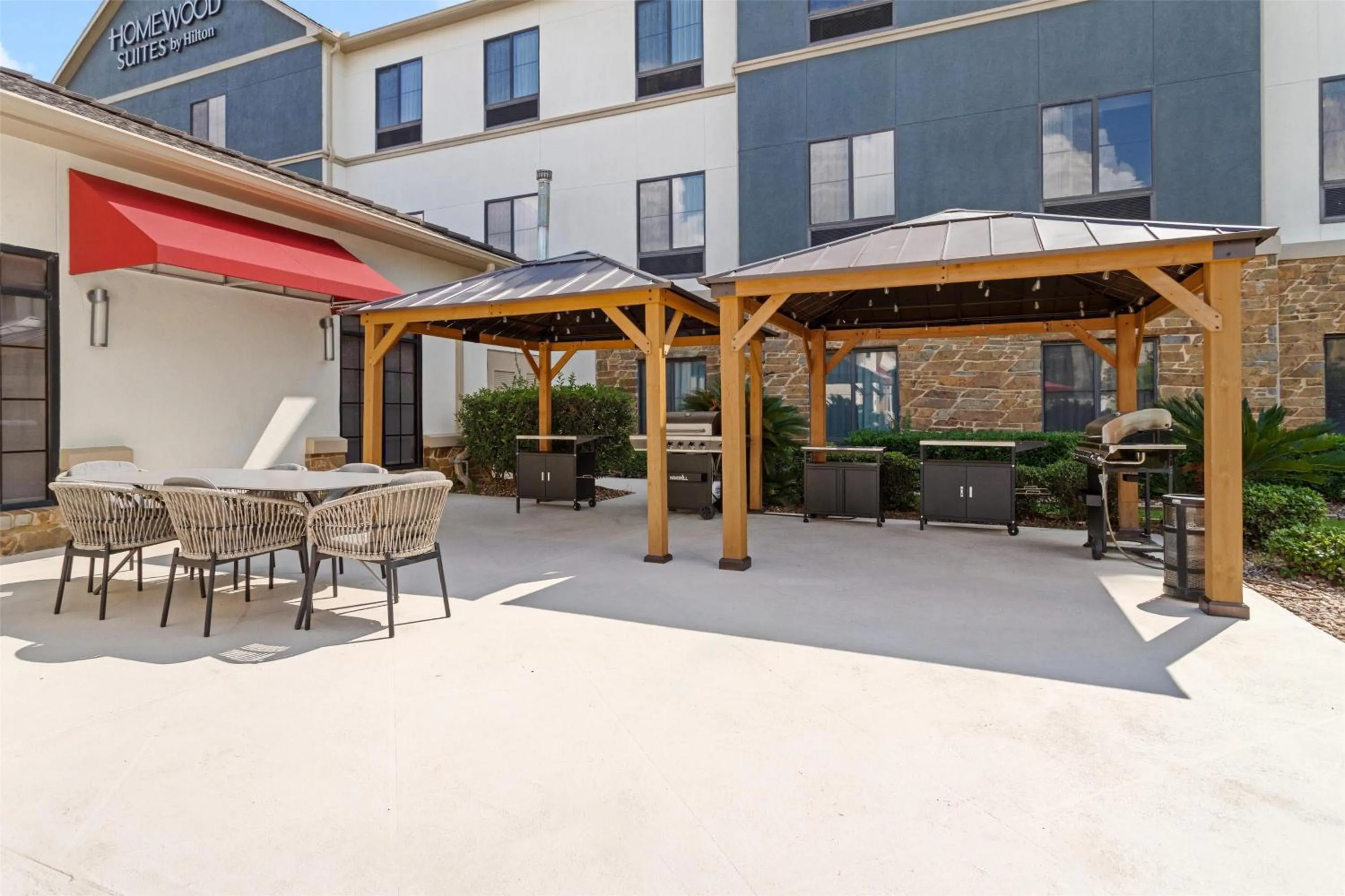Patio in Homewood Suites Beaumont
