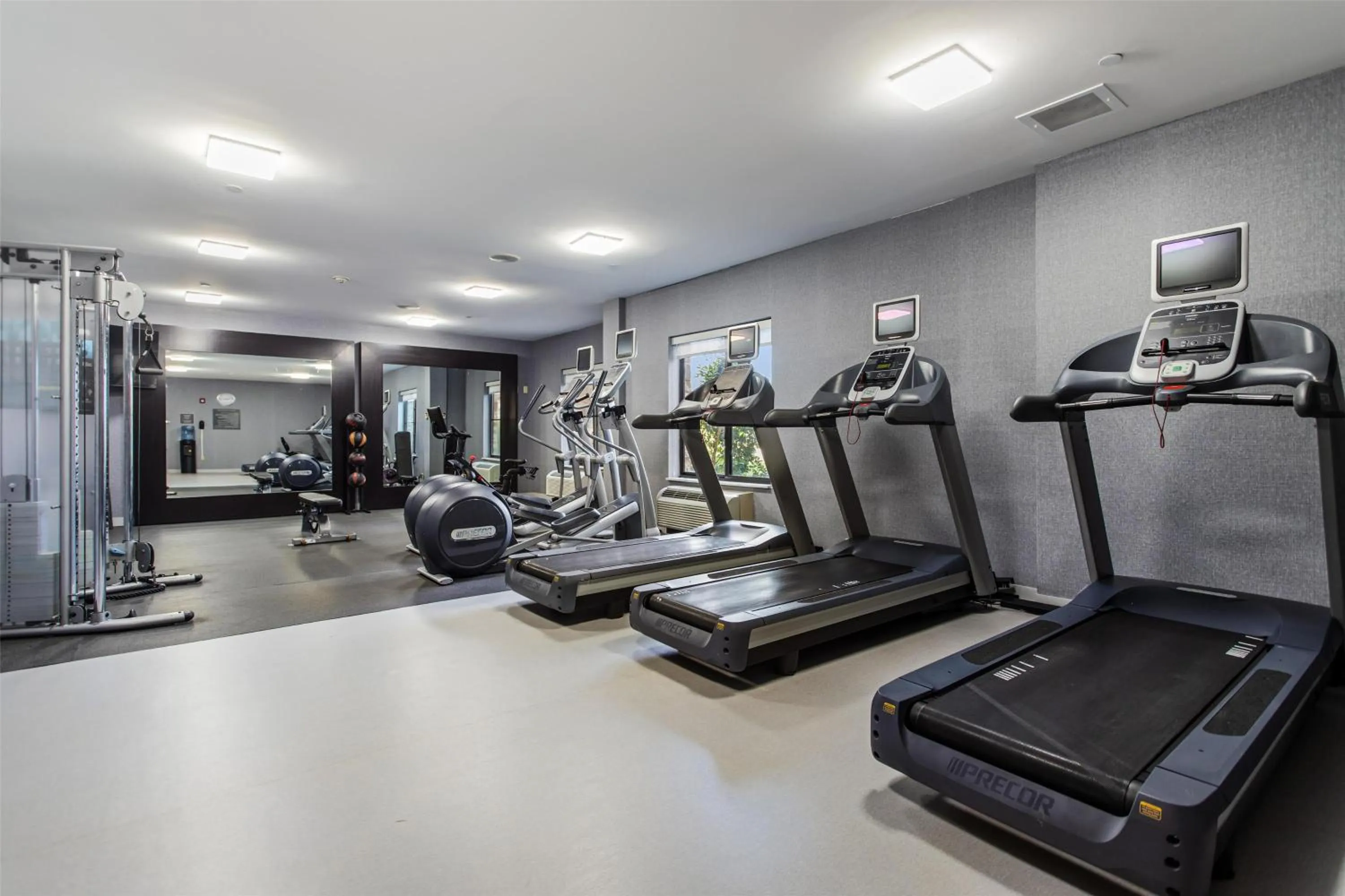 Fitness centre/facilities in Homewood Suites Beaumont
