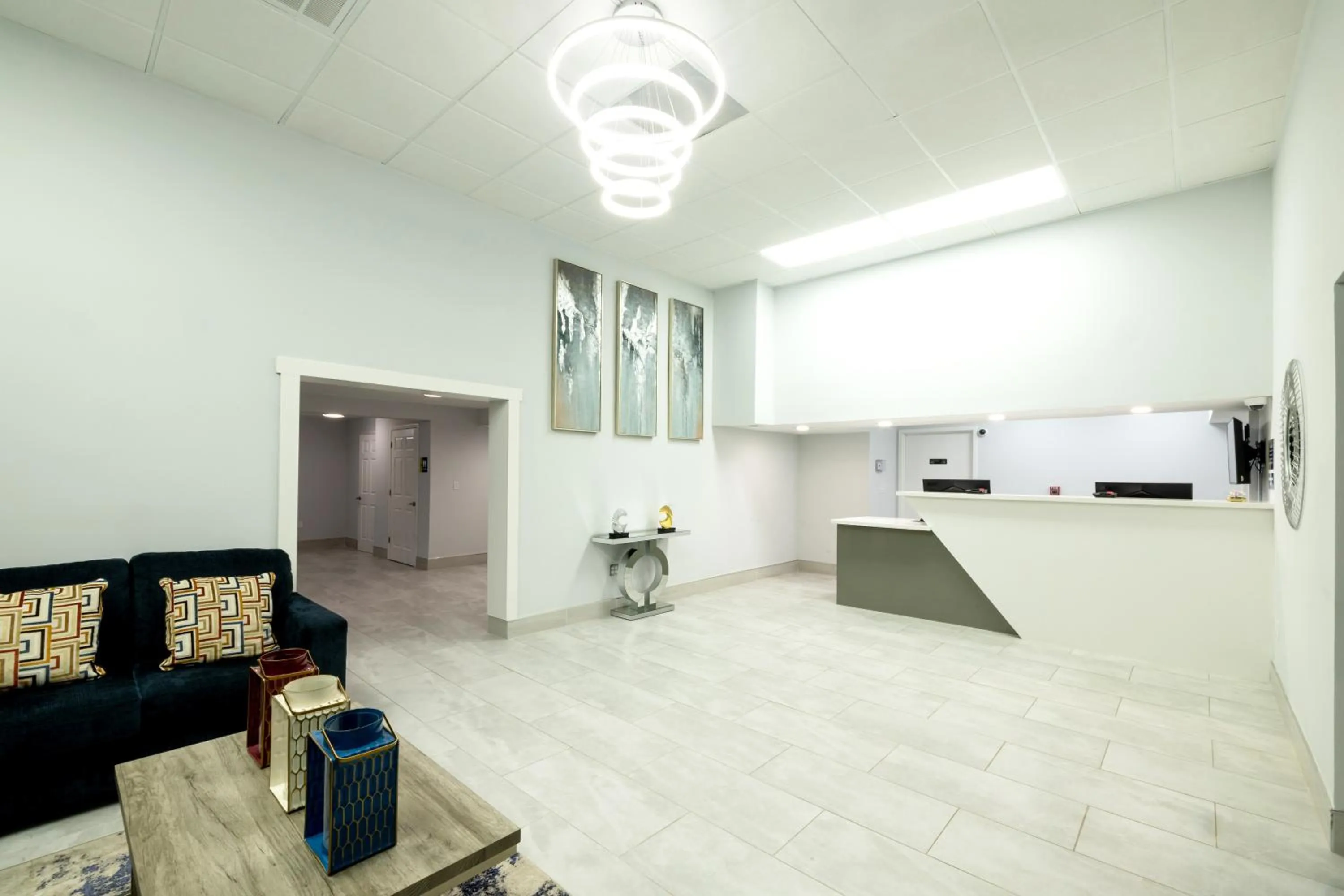 Lobby or reception in Days Inn & Suites by Wyndham Bossier City - Casino Area