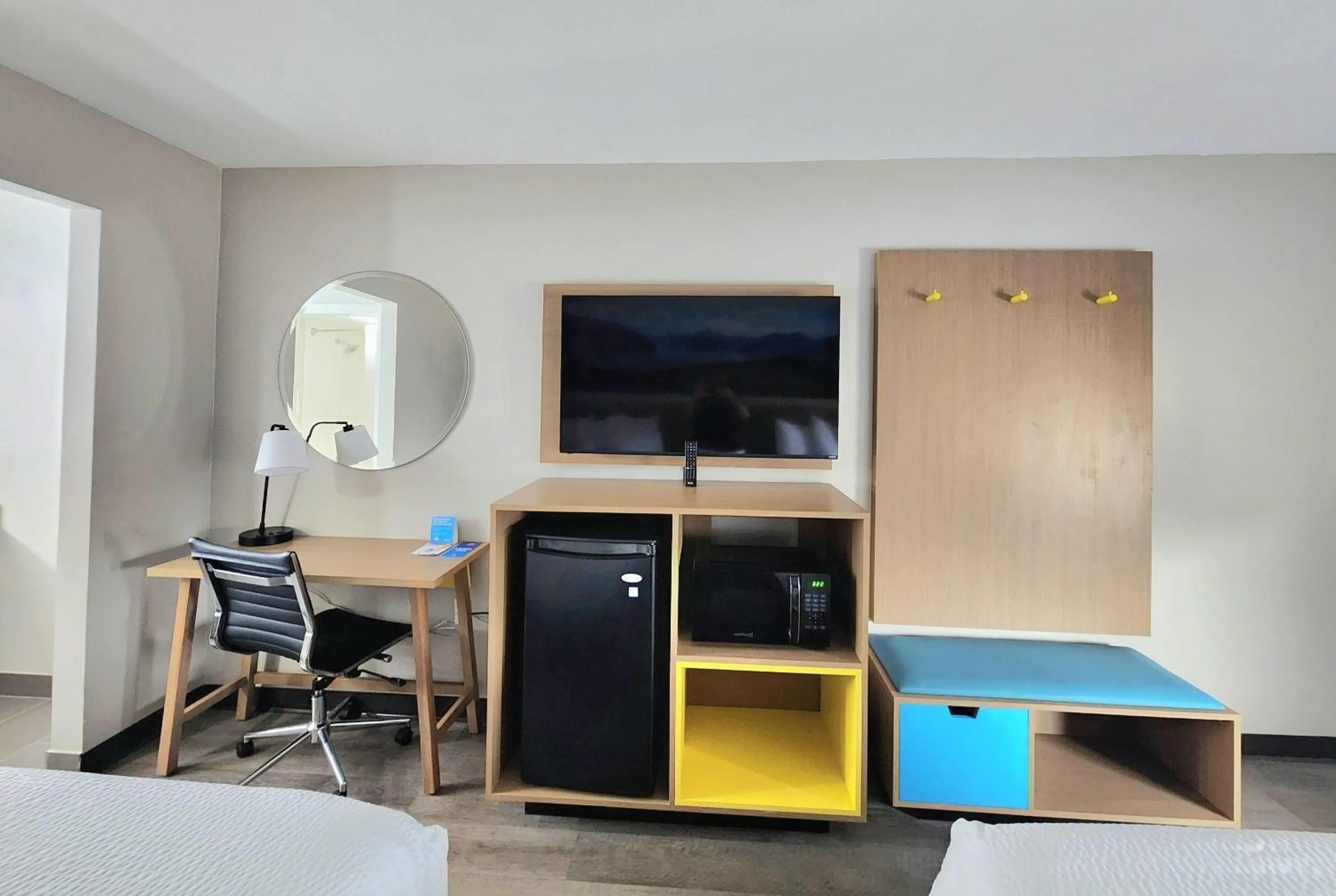 Photo of the whole room in EconomyLodge