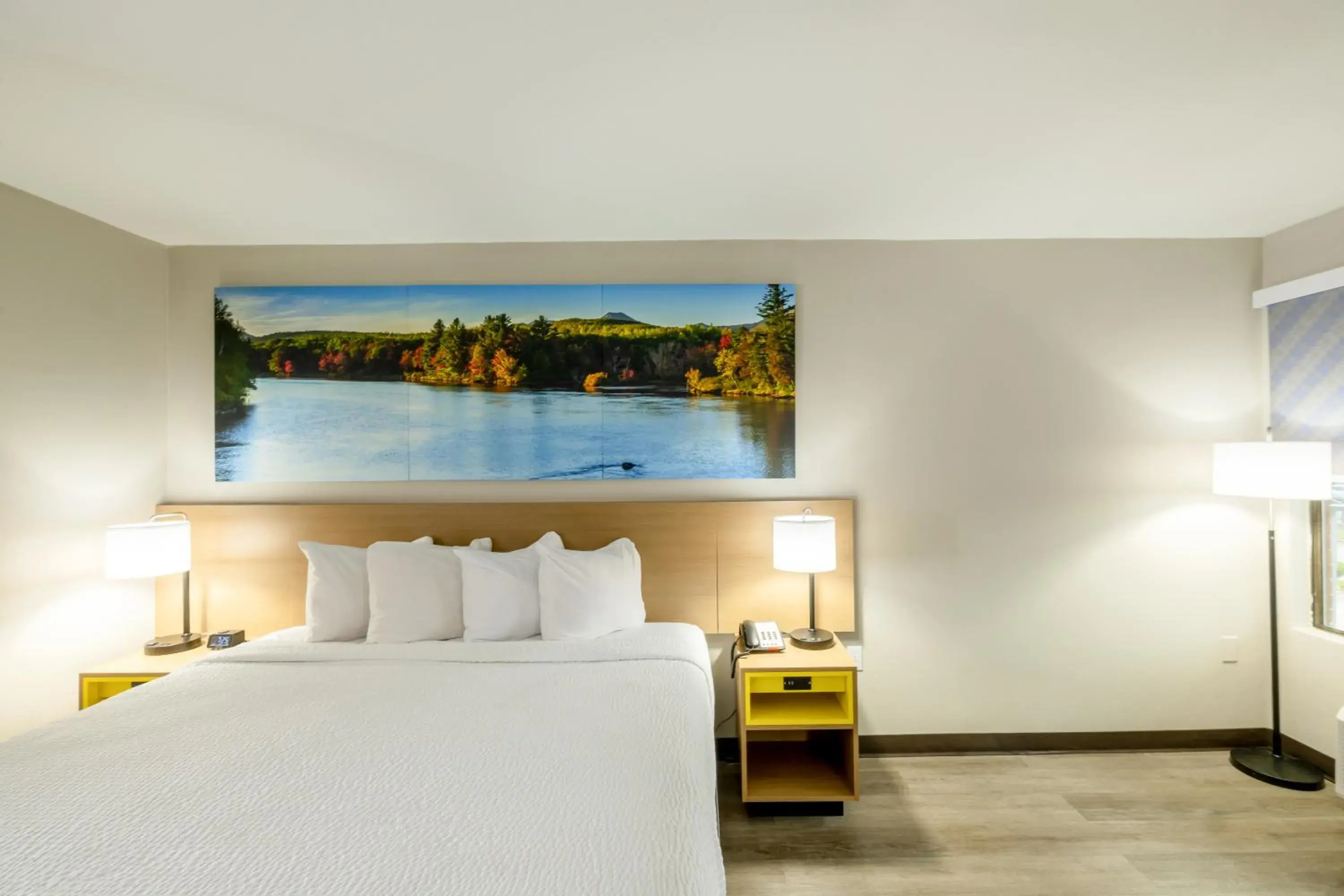 Bed in Days Inn & Suites by Wyndham Bossier City - Casino Area Bed in Days Inn & Suites by Wyndham Bossier City - Casino Area