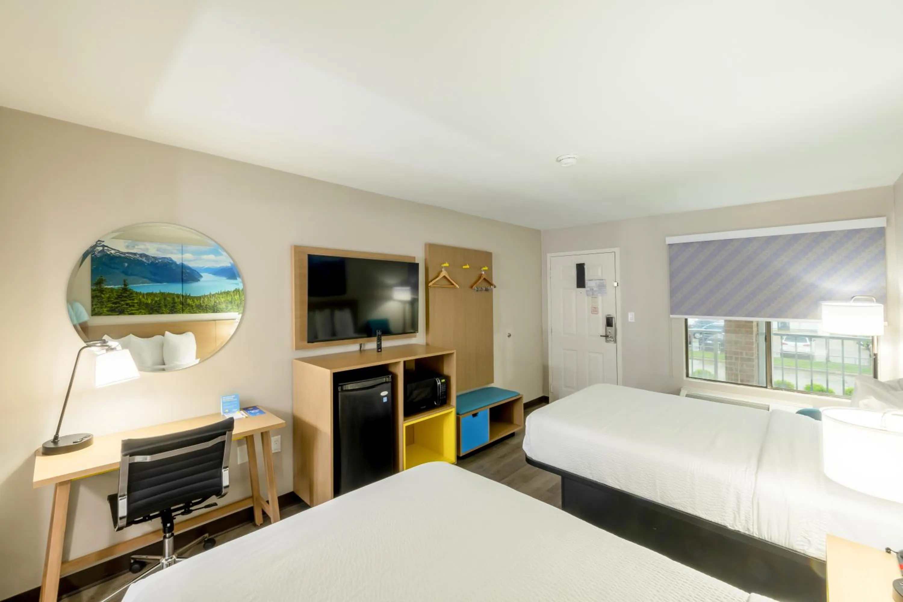 TV and multimedia, Bed in Days Inn & Suites by Wyndham Bossier City - Casino Area