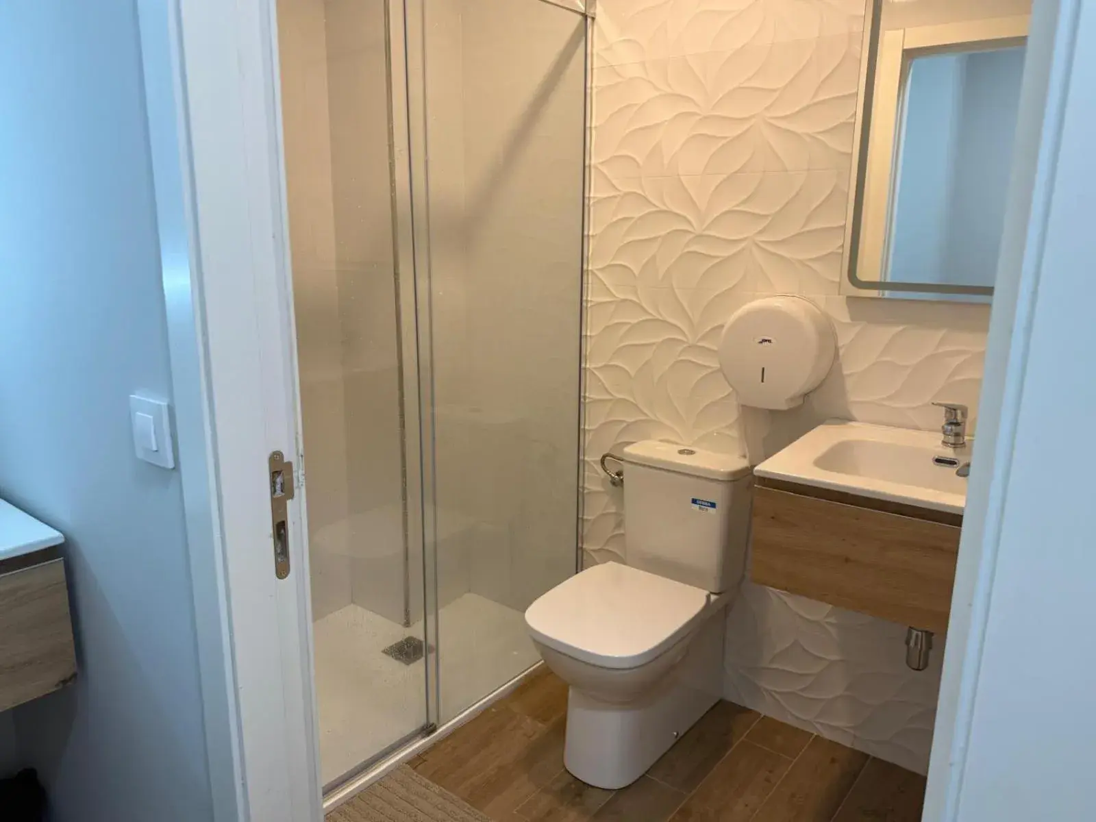 Twin Room with Shared Bathroom in Villa Galicia Twin Room with Shared Bathroom in Villa Galicia